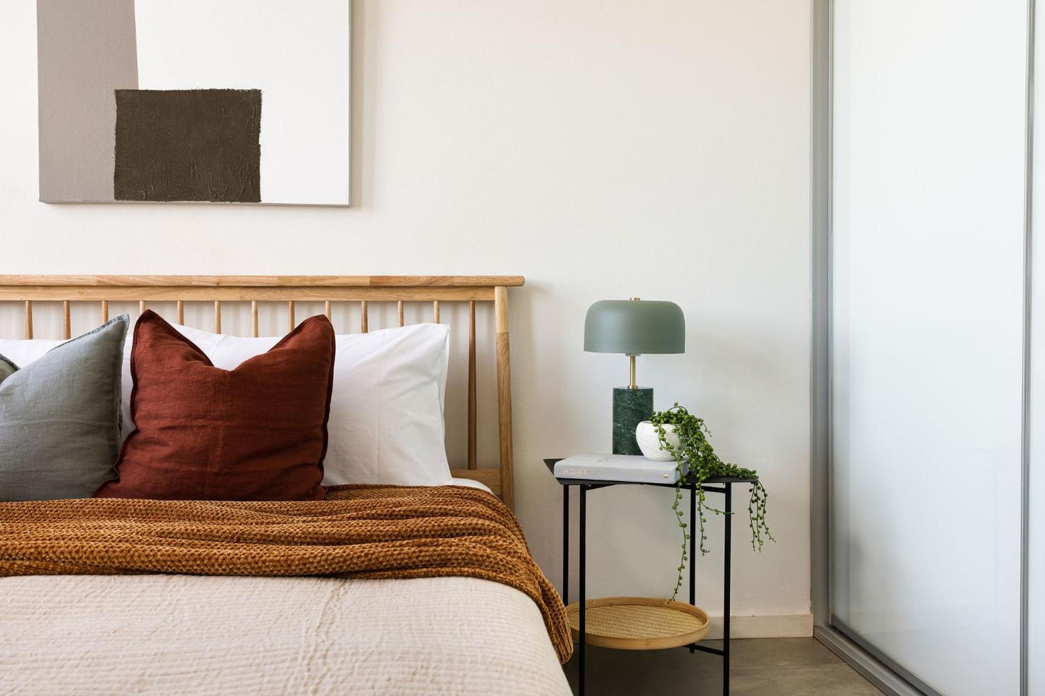 Kahlo Alexandria - Stylish 2 bdrm Walk to Train