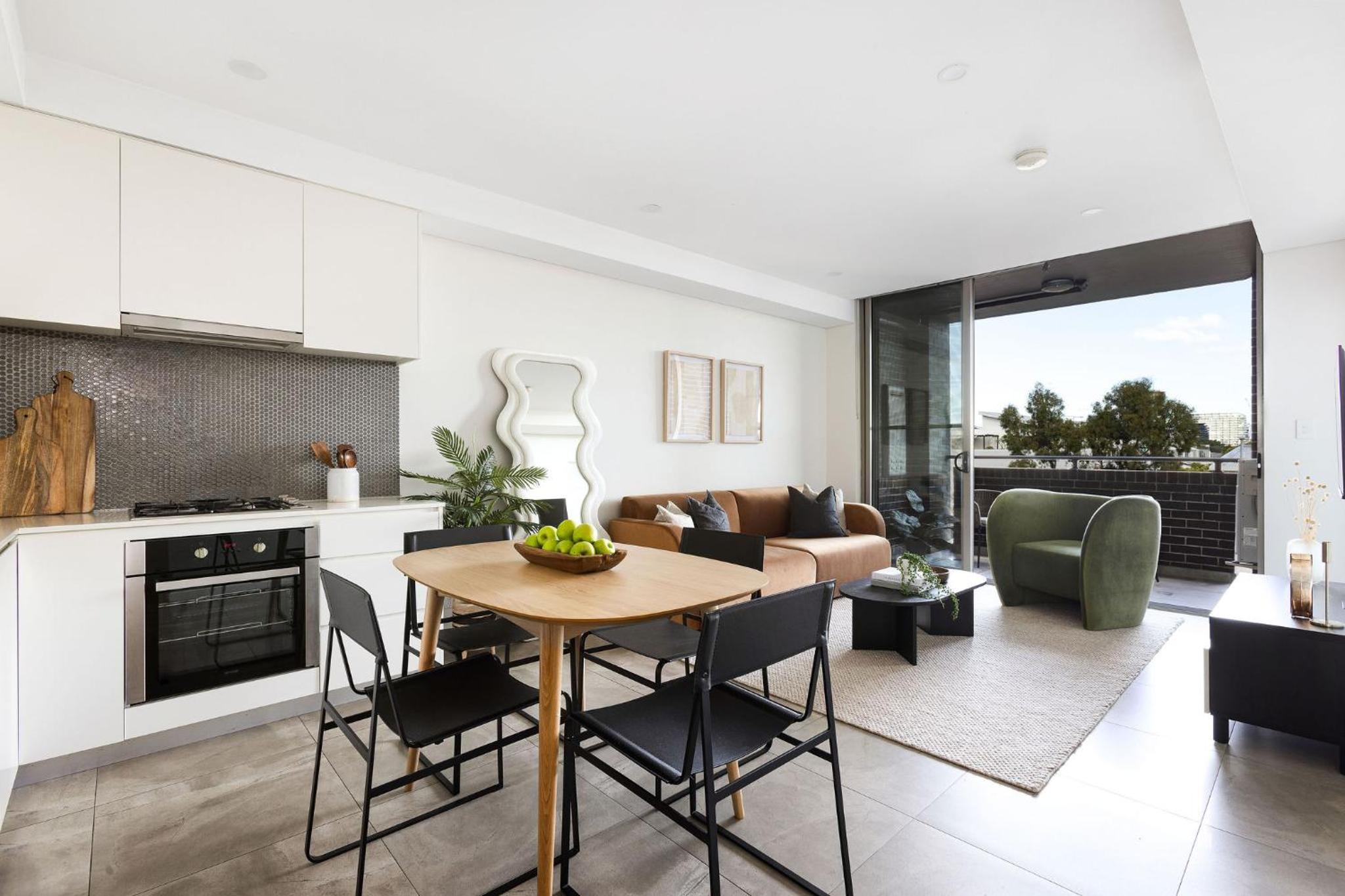 Kahlo Alexandria - Stylish 2 bdrm Walk to Train