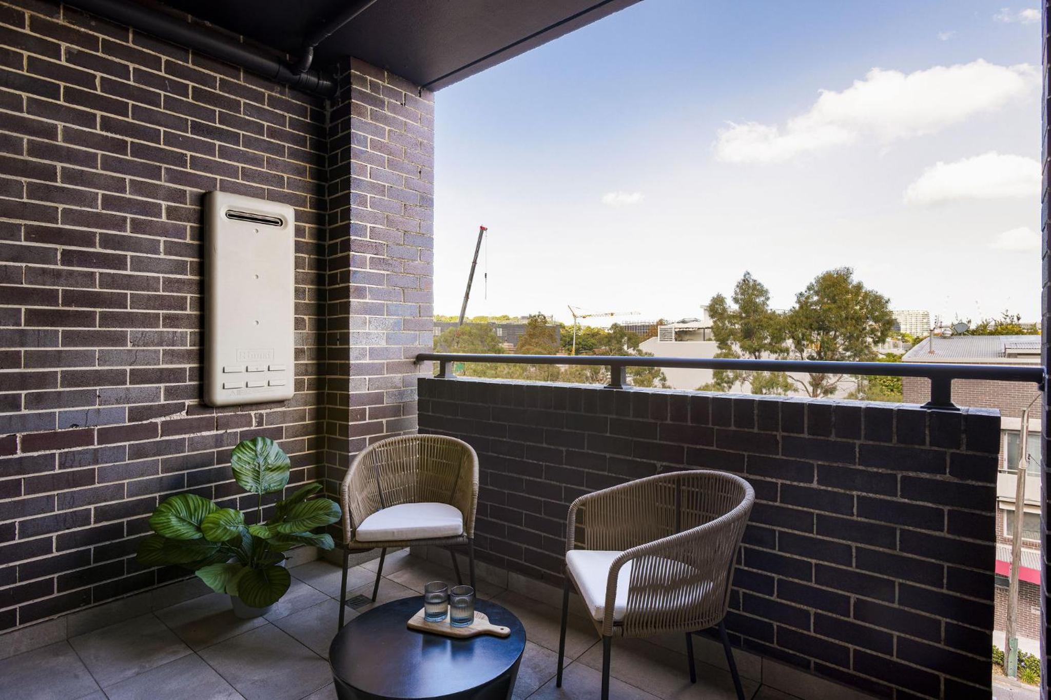 Kahlo Alexandria - Stylish 2 bdrm Walk to Train