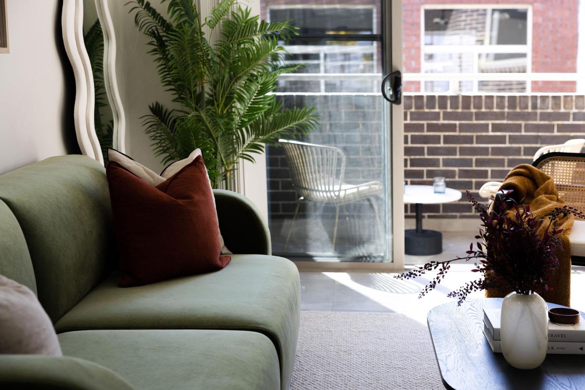 Kahlo Alexandria - Stylish 2 bdrm Walk to Train
