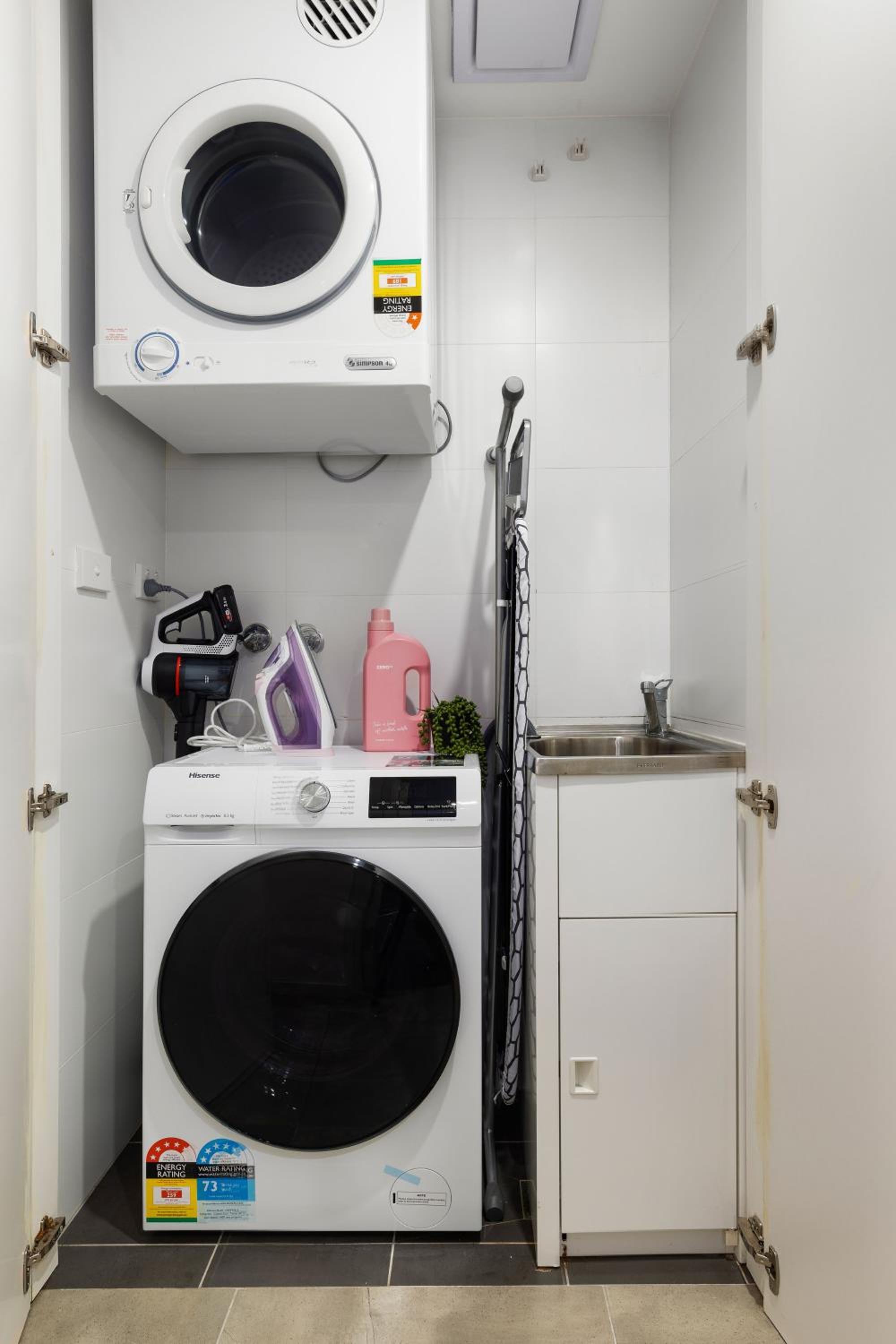 Kahlo Alexandria - Stylish 2 bdrm Walk to Train