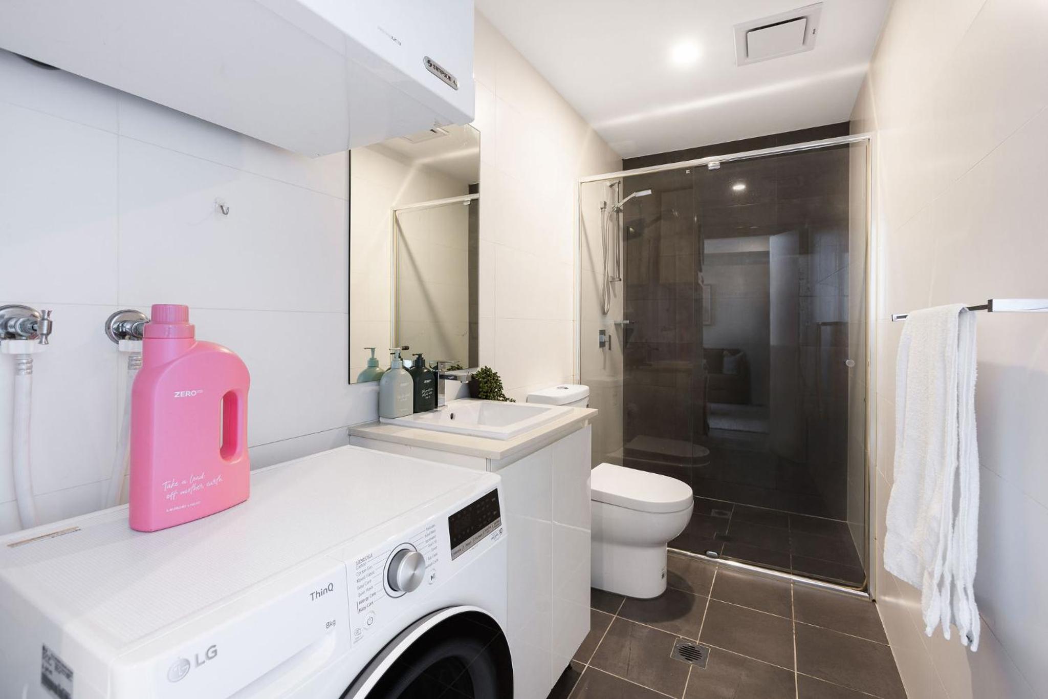 Kahlo Alexandria - Stylish 2 bdrm Walk to Train