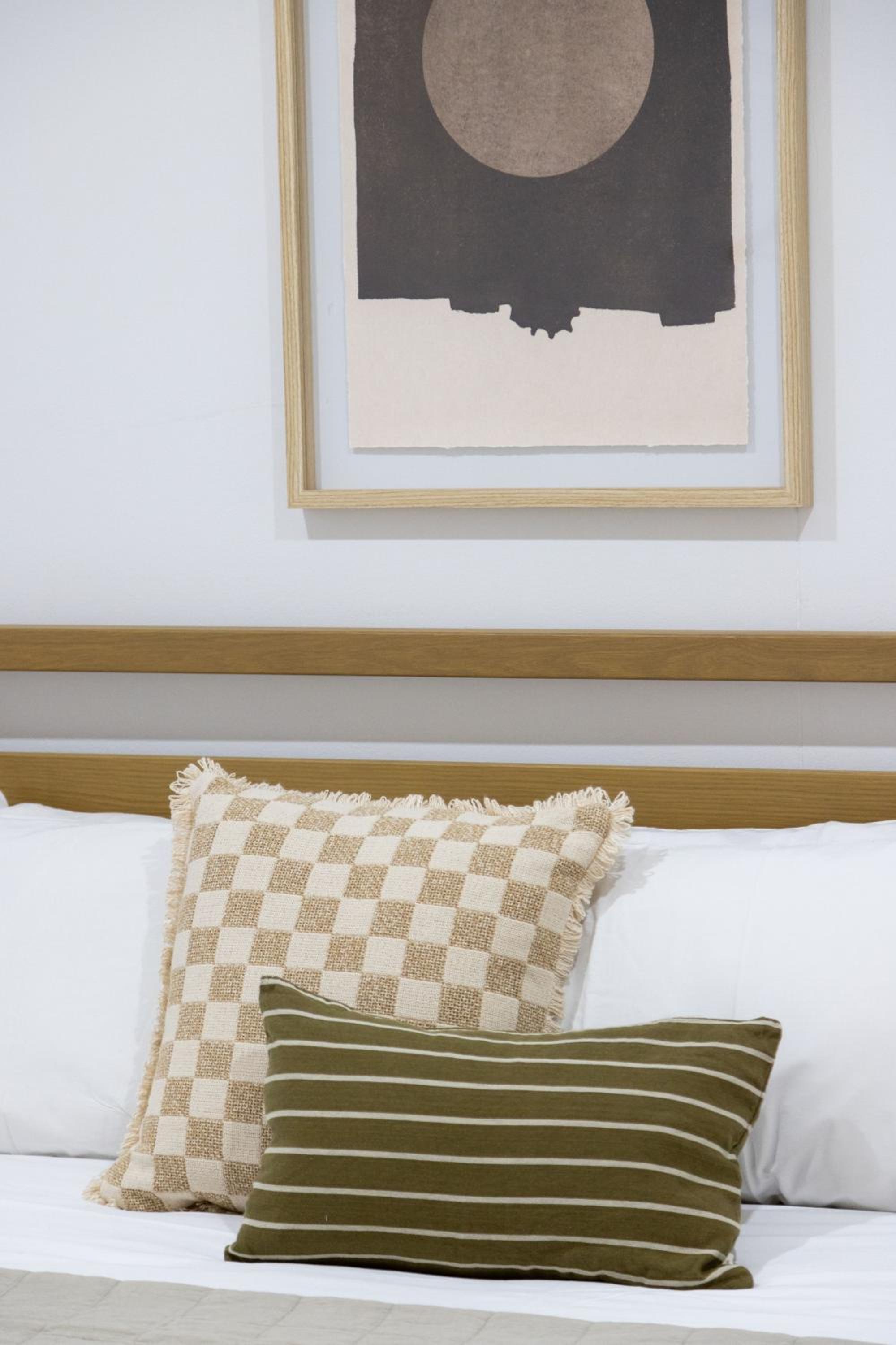 Kahlo Alexandria - Stylish 2 bdrm Walk to Train