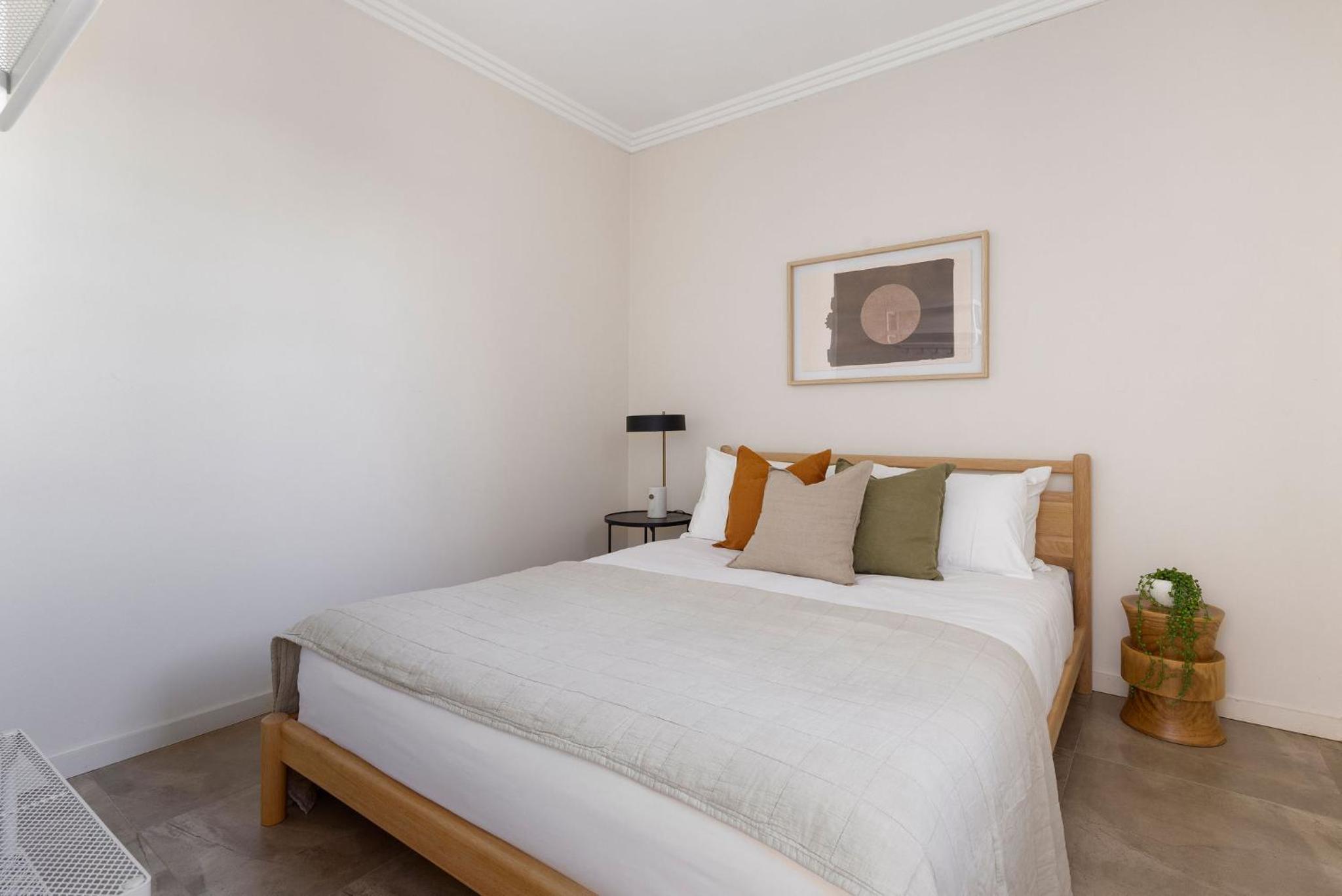 Kahlo Alexandria - Stylish 2 bdrm Walk to Train