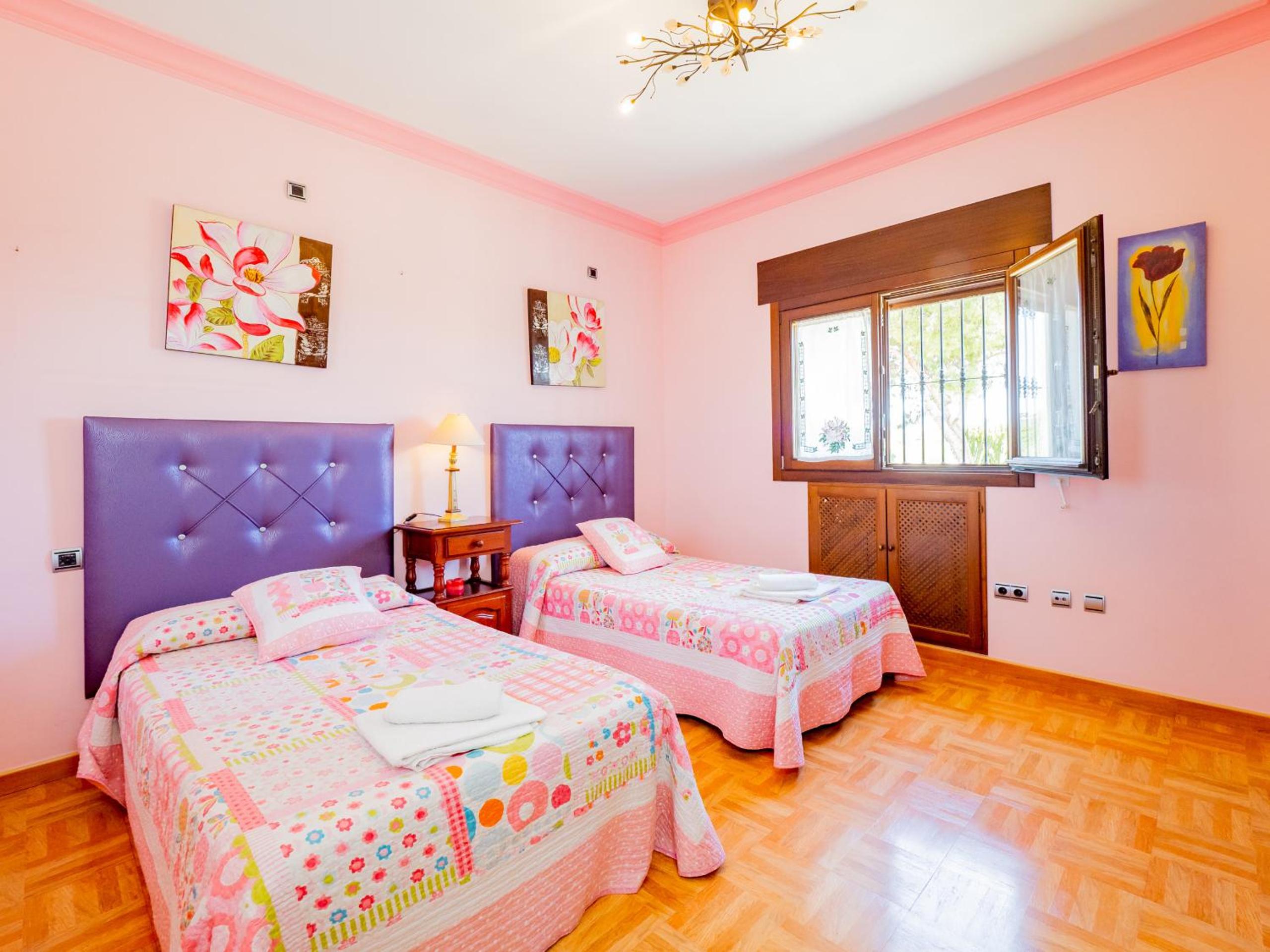 Cubo's Villa Fina & Minigolf included