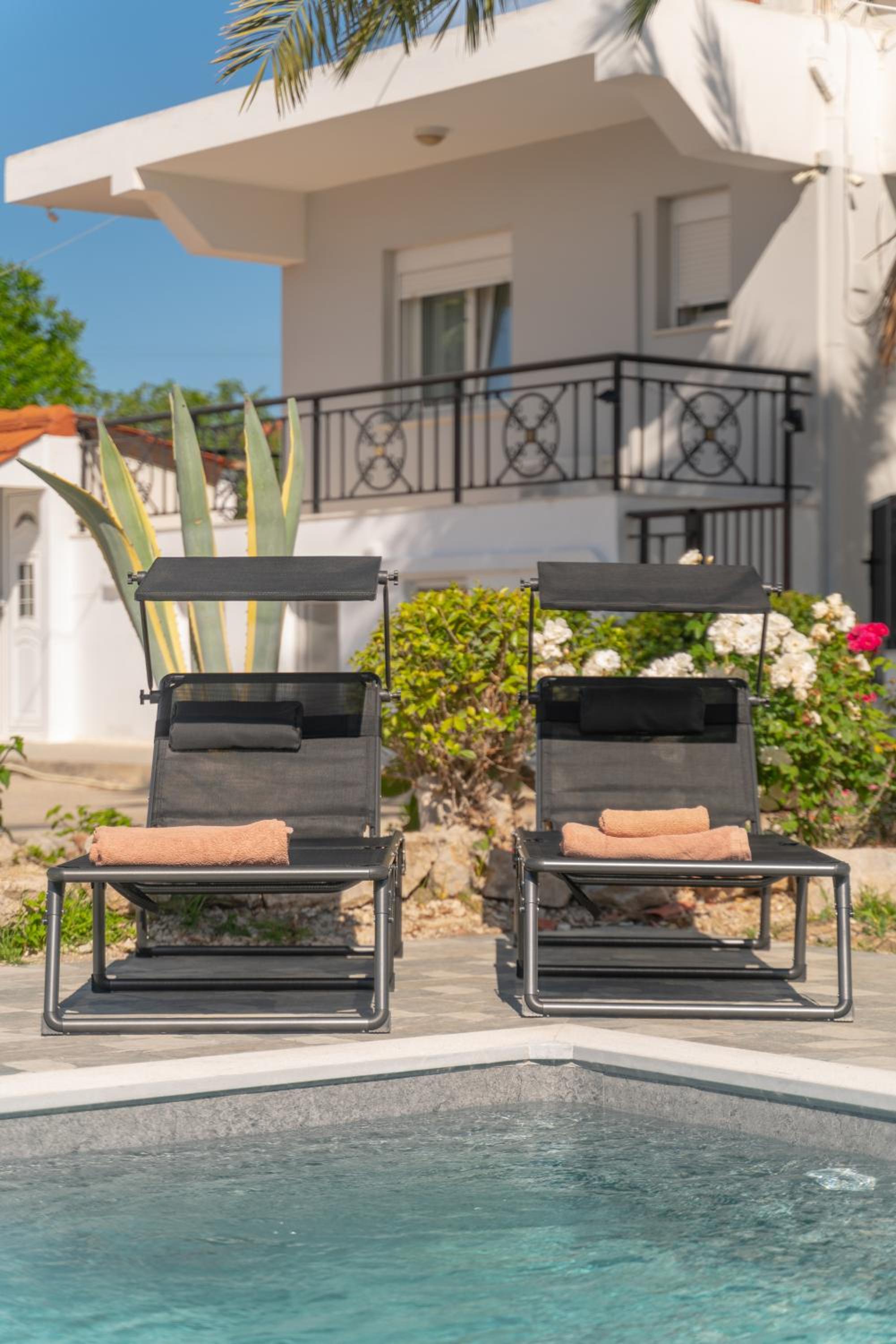 Propodes Luxury Villa