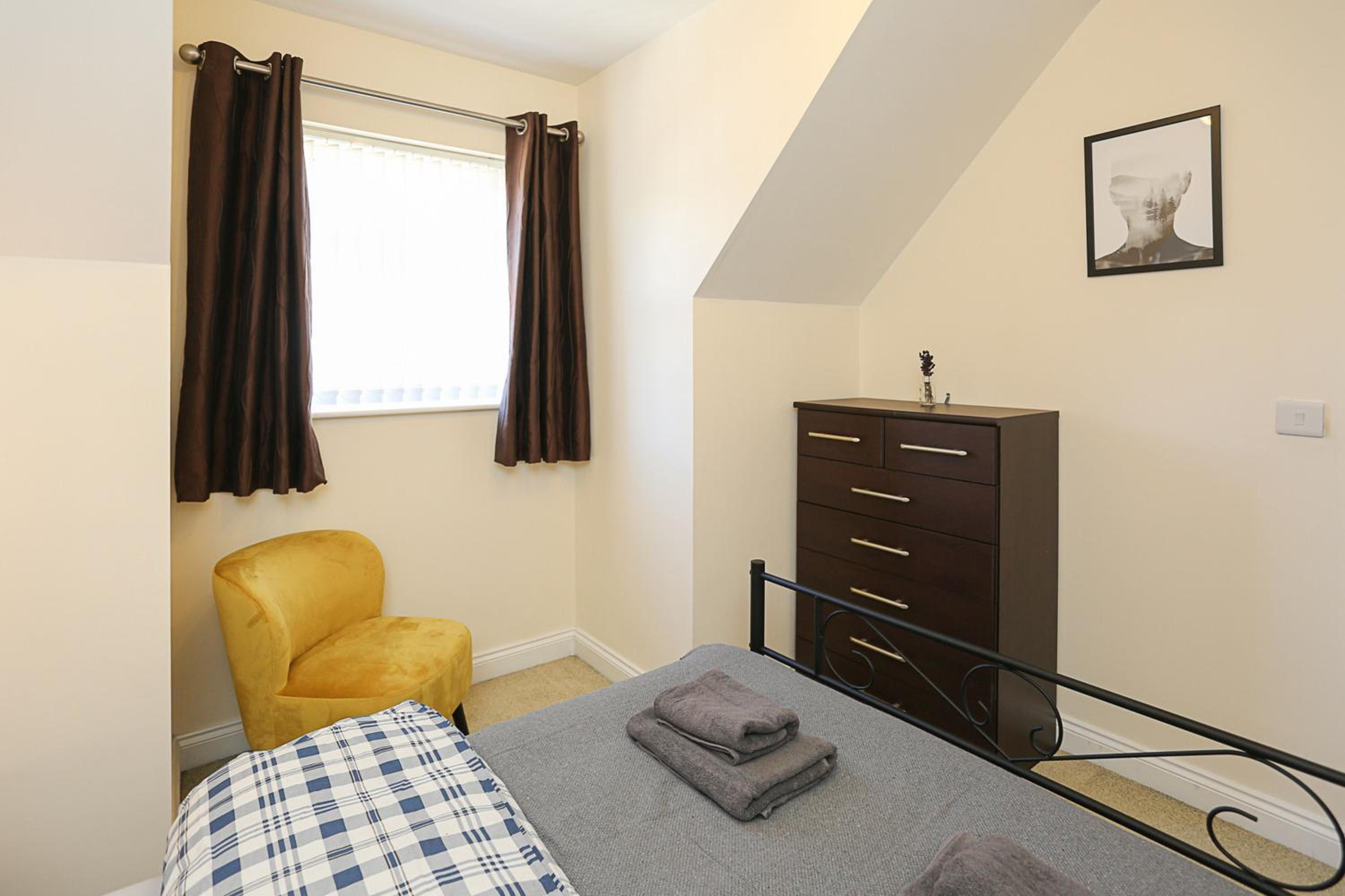 3Bed/2Bath Duplex Apartment - Pure Bliss Belfast view 4