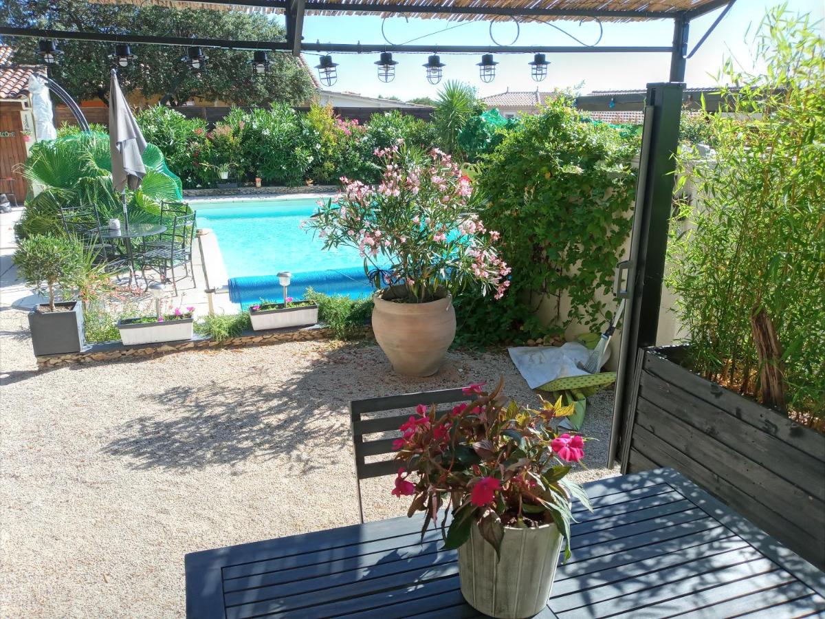 Les coronilles view 2