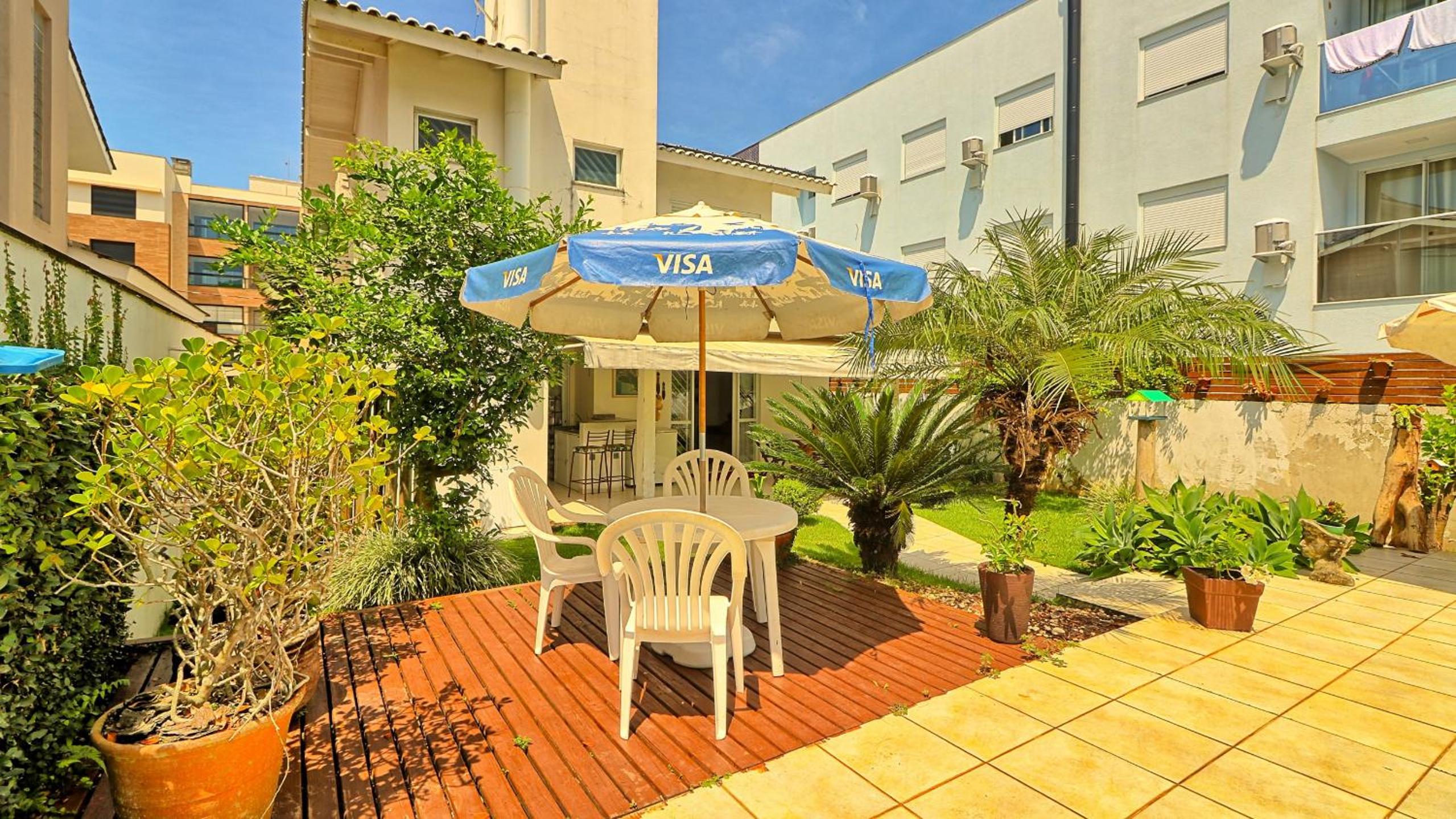 #007 Linda casa piscina enorme na praia de Palmas