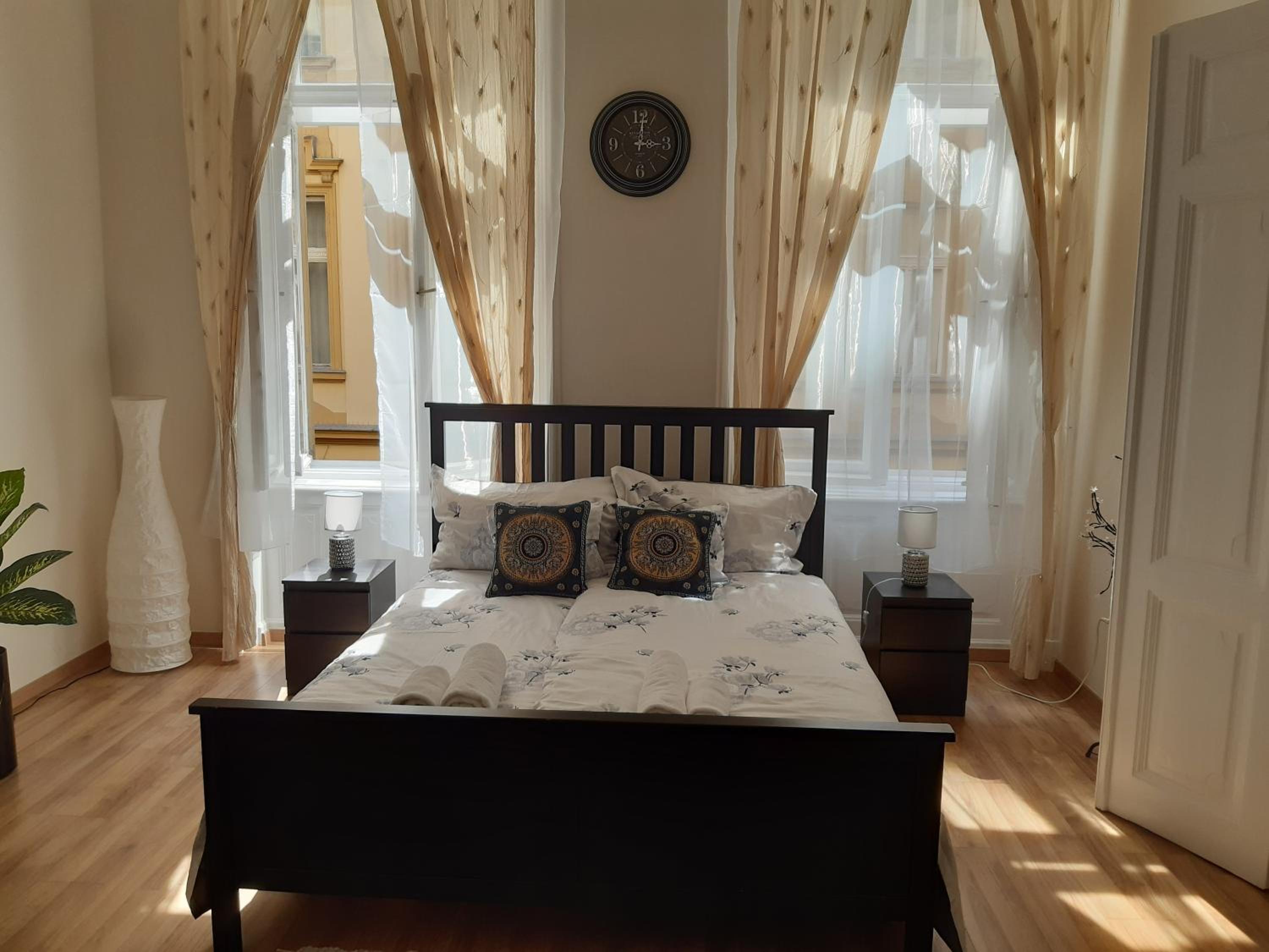 Dohány Central Apartment view 2