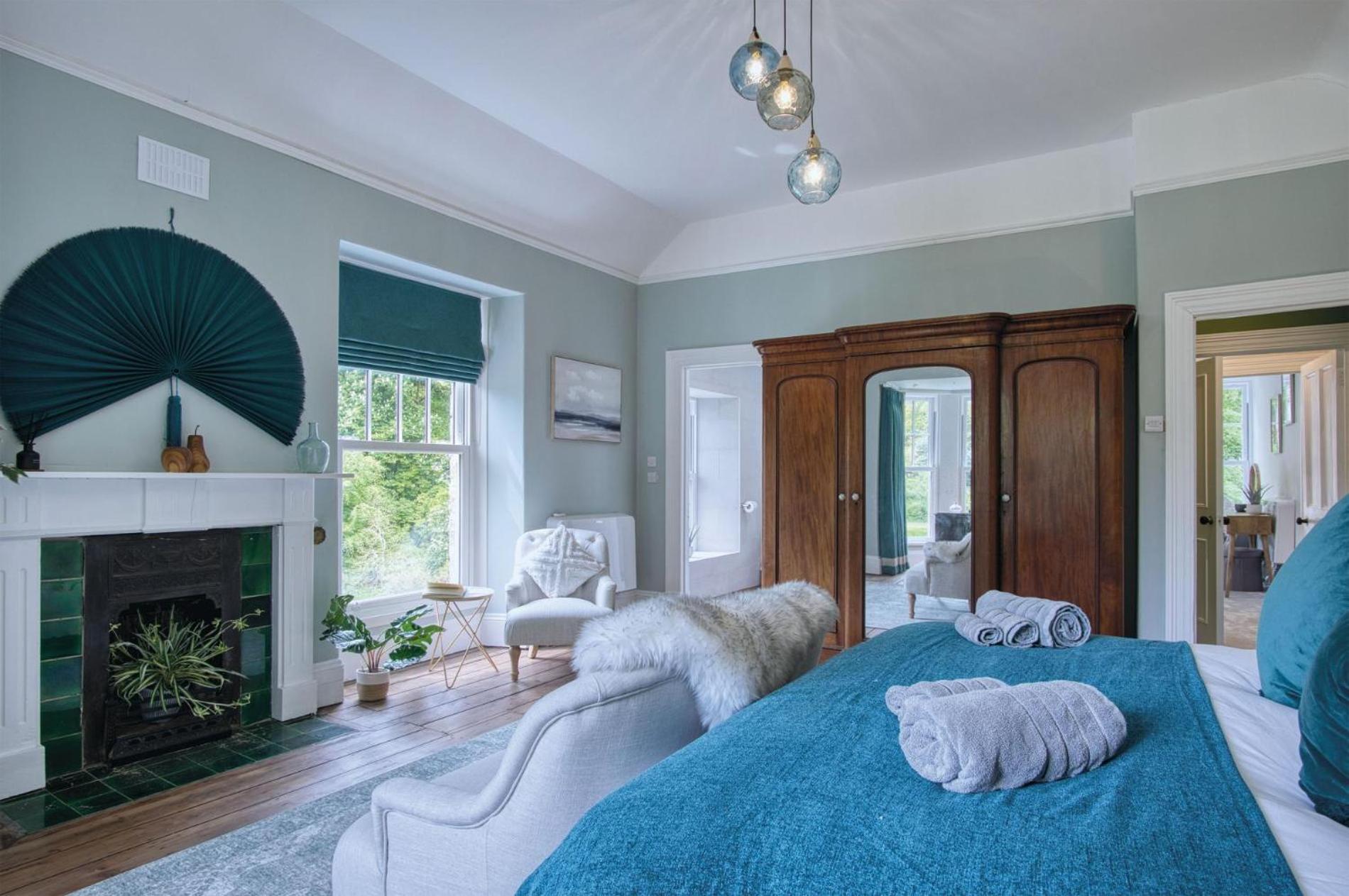 Hill House Country Estate - Princes Gate view 5
