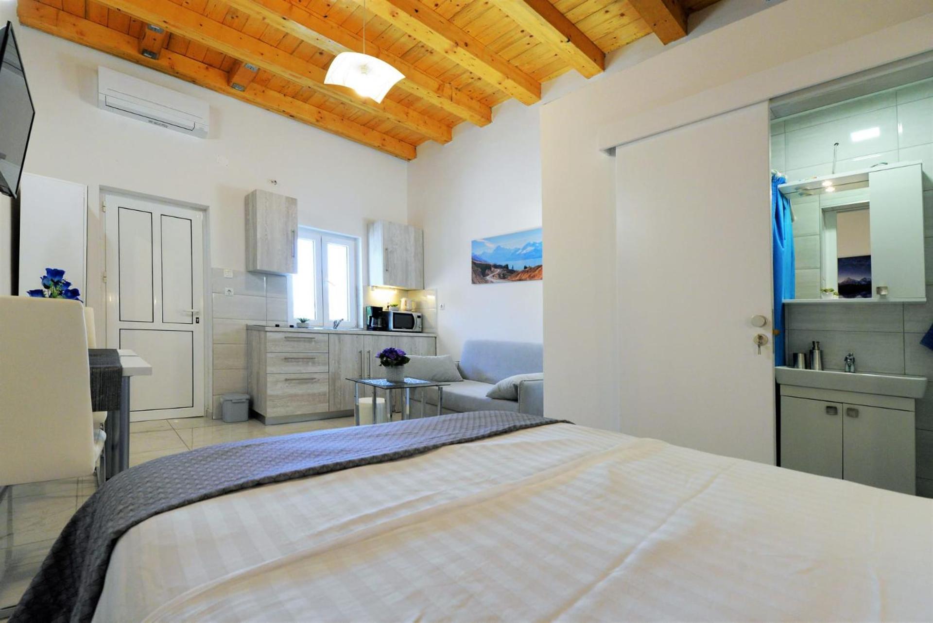 Family-friendly holiday home with private pool near Vodice view 4