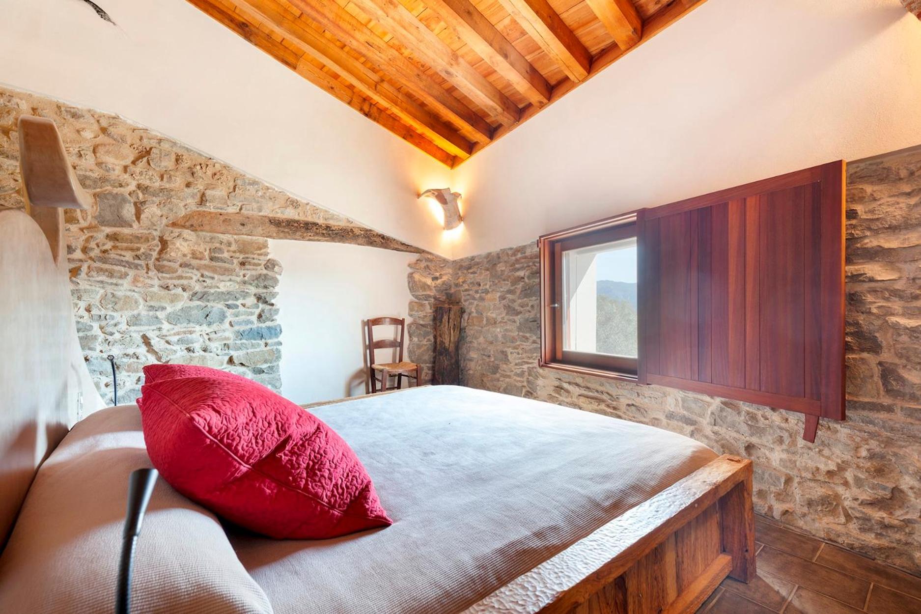Casa Fumanal - Unique Property for up to 24
