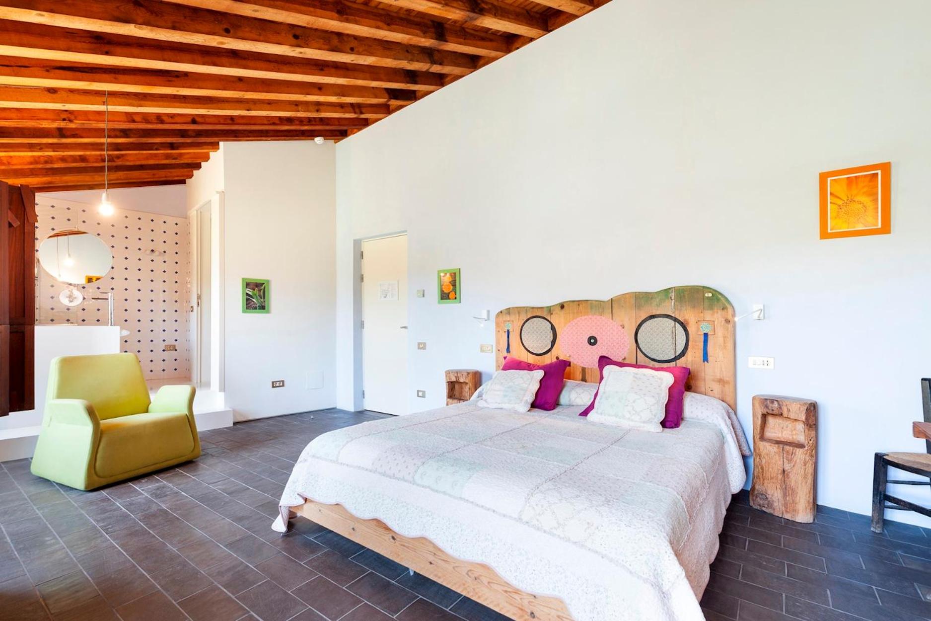Casa Fumanal - Unique Property for up to 24
