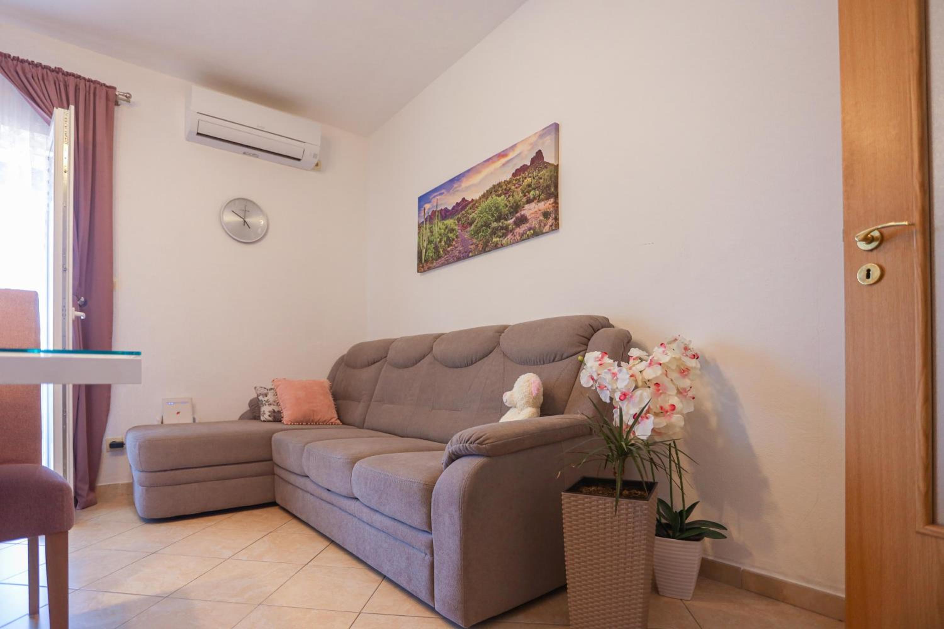 Apartment near beach with the balcony view 3
