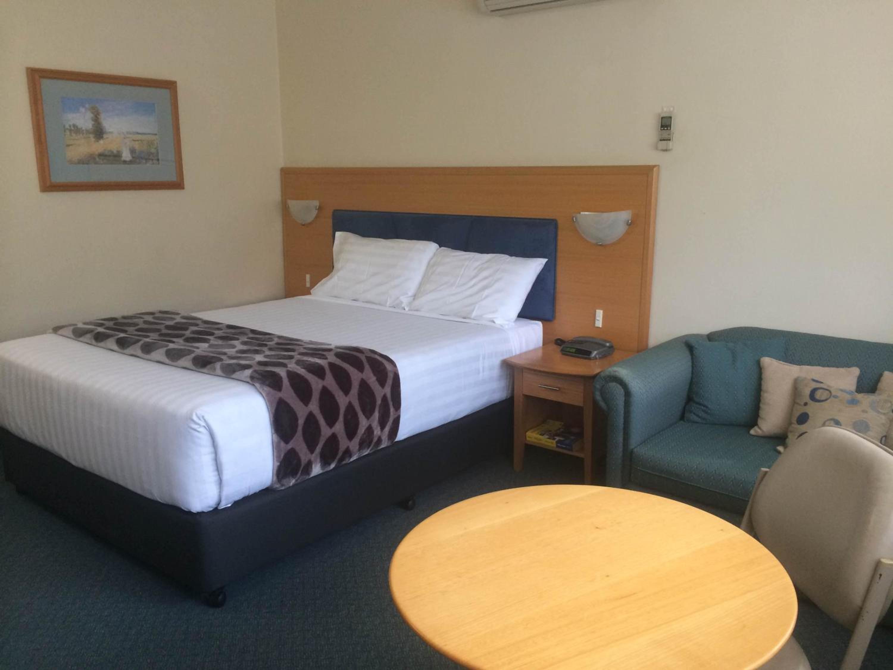 Park Motor Inn