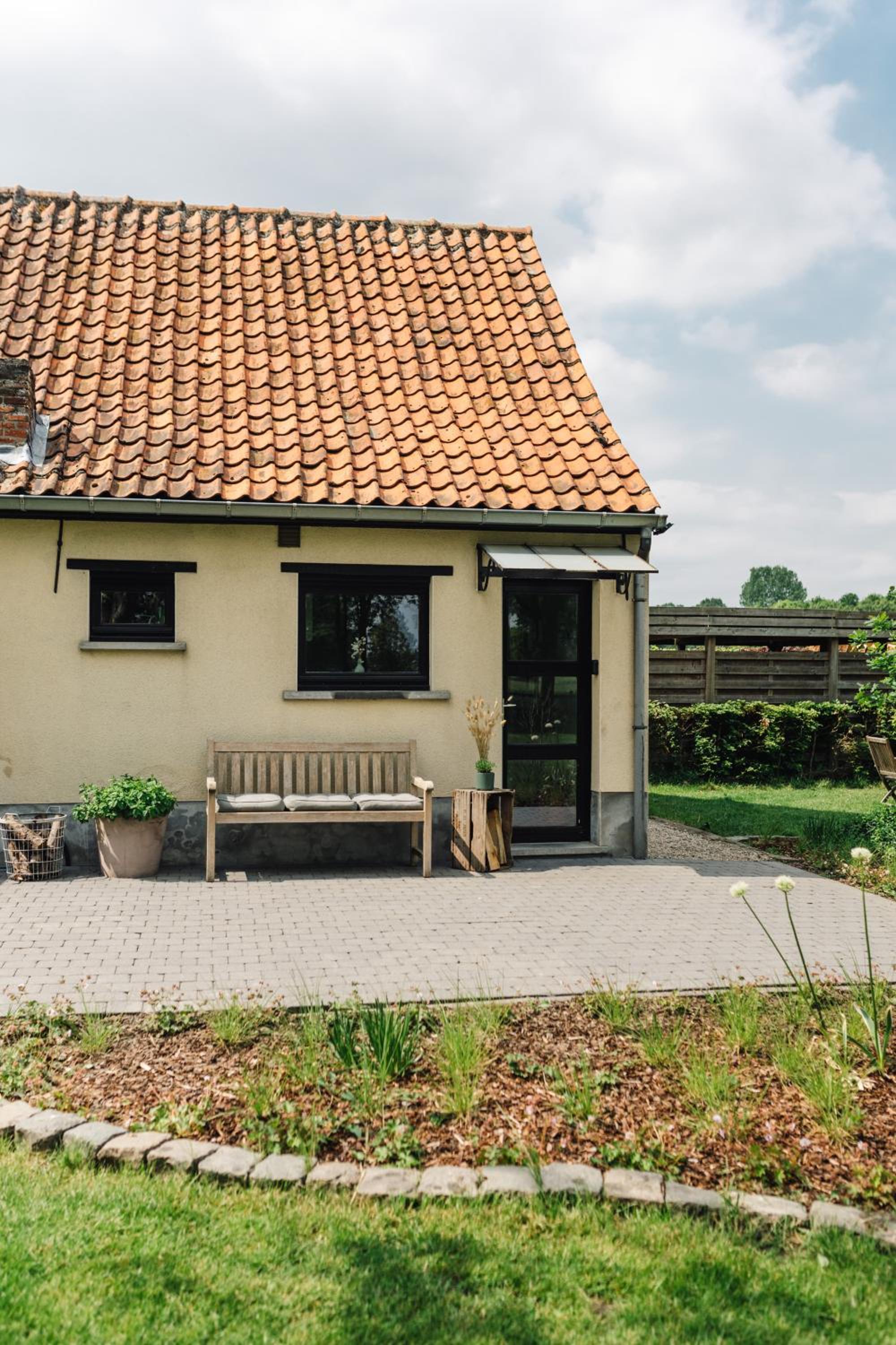 Bijgebouw hoeve in landelijke omgeving