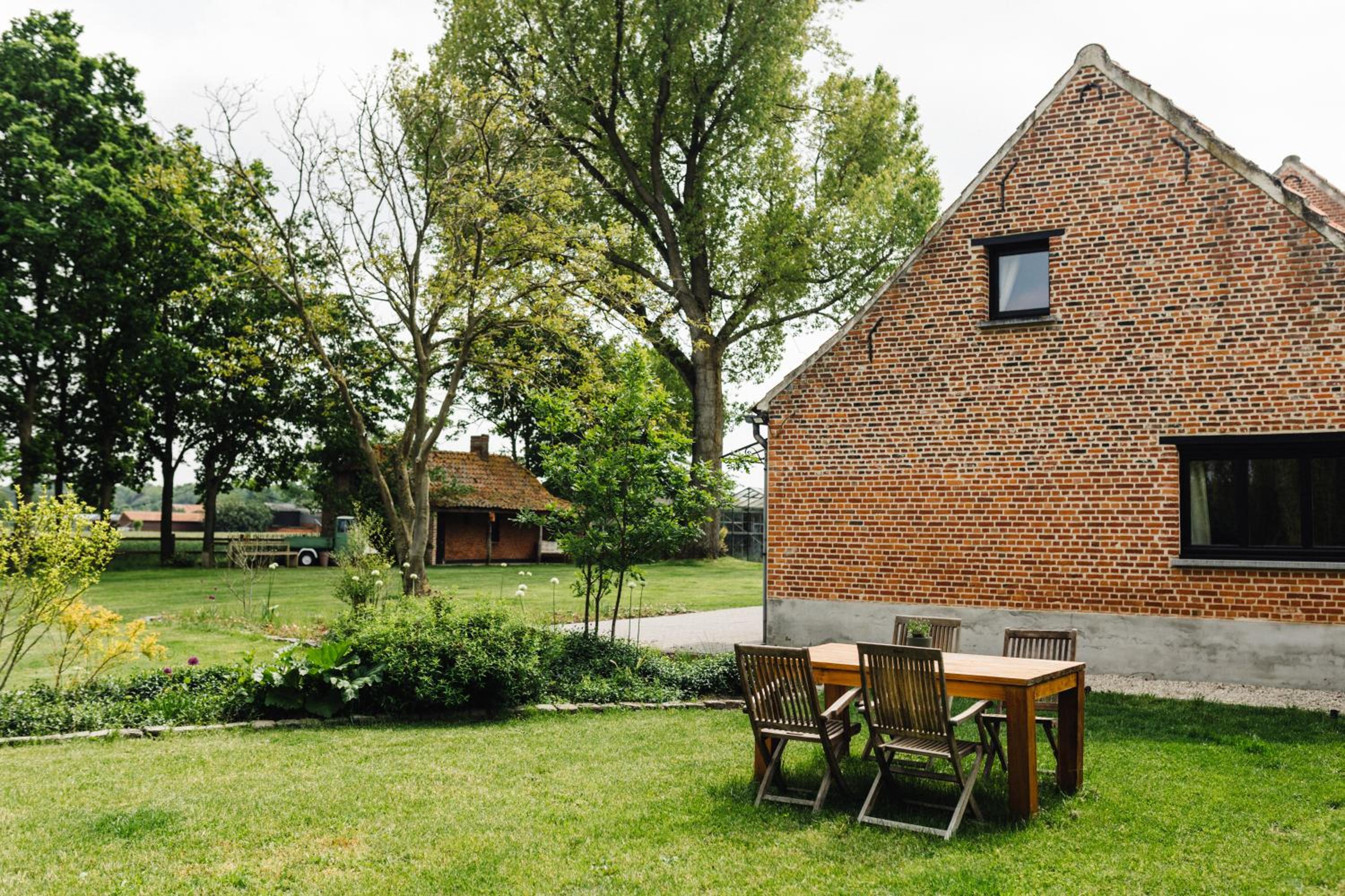 Bijgebouw hoeve in landelijke omgeving