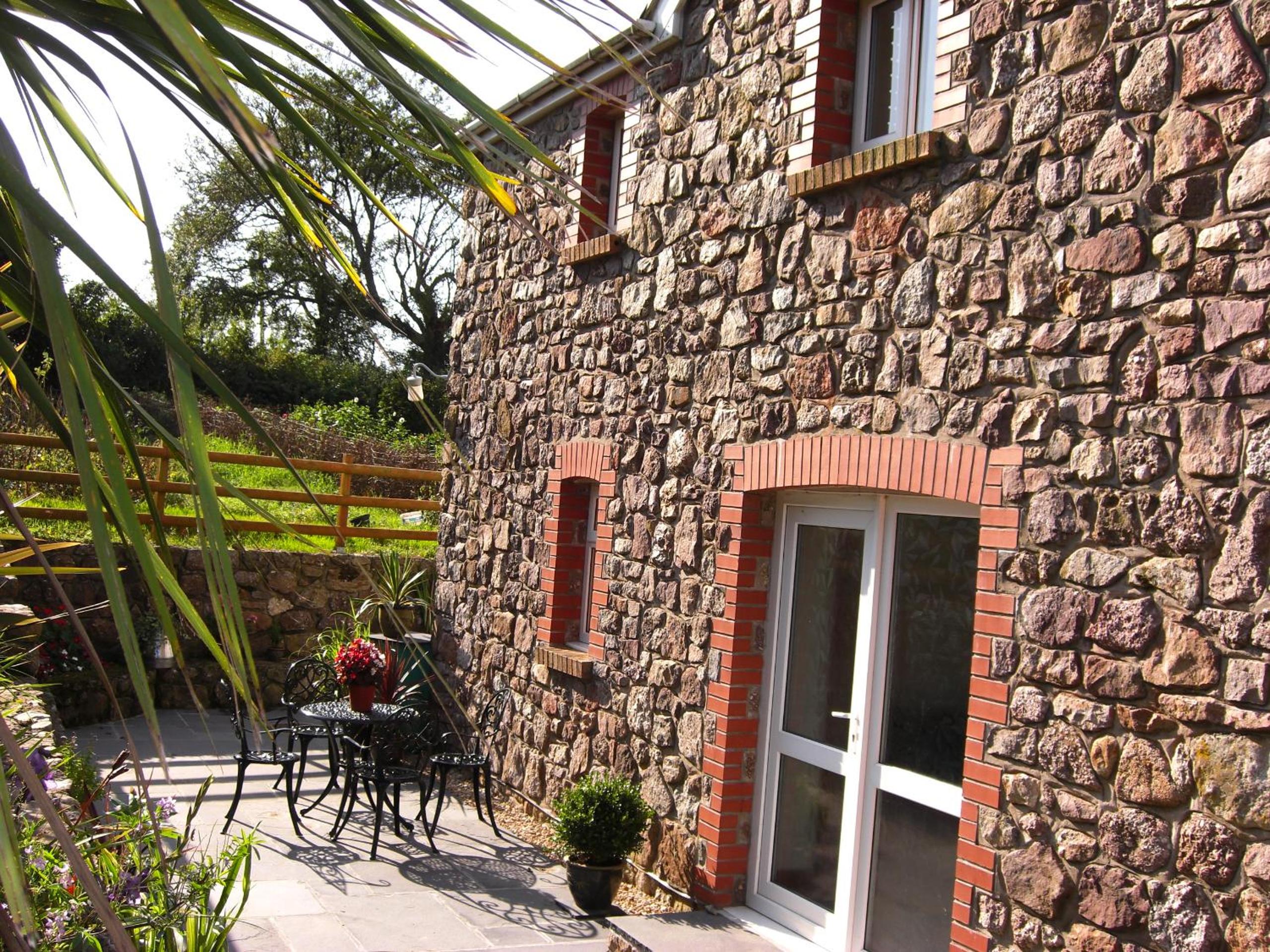 Burry Farm Cottage