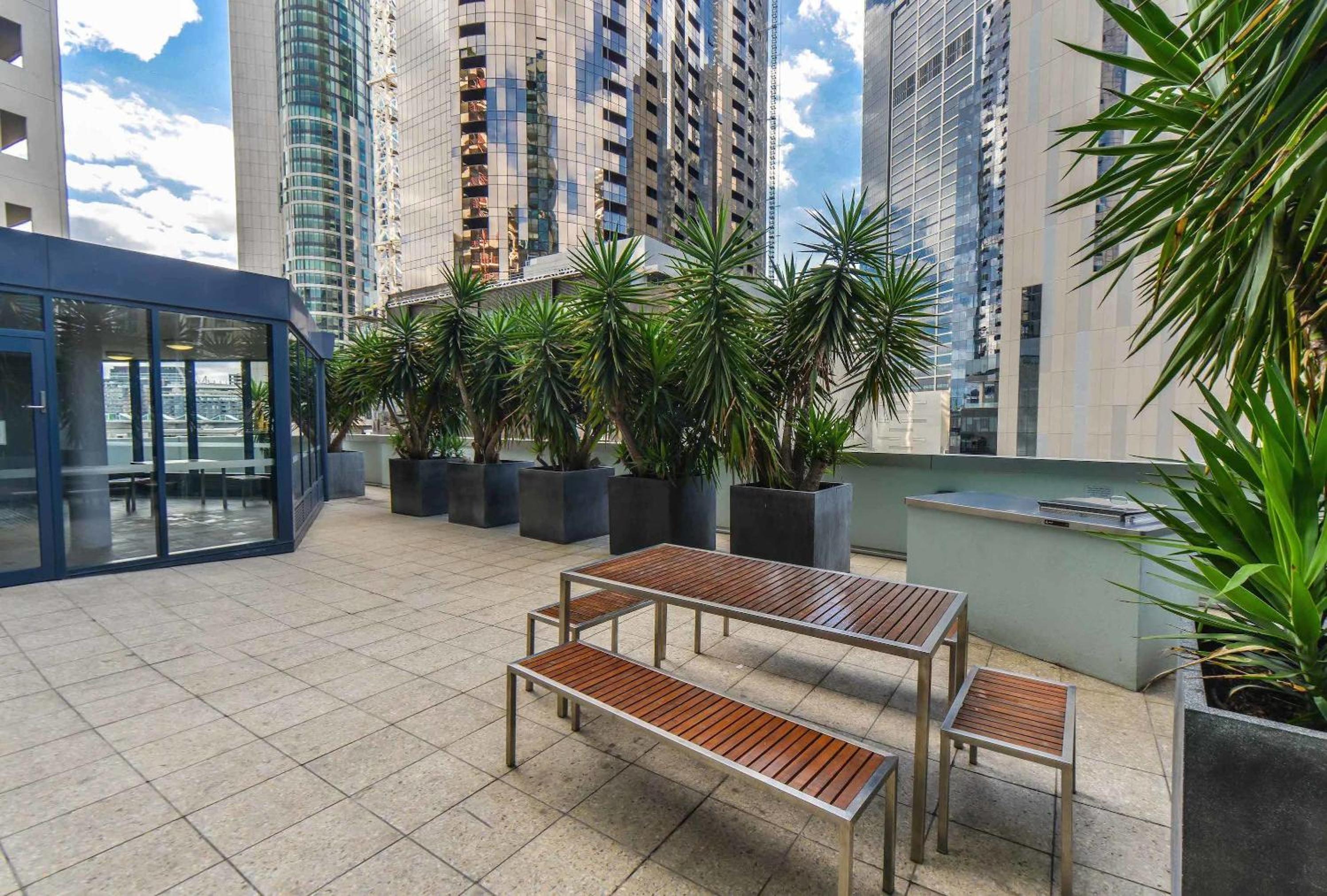 StayCentral - Cityviews on City Road Southbank