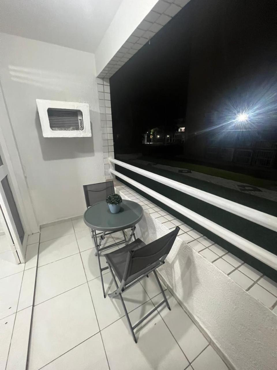 Apartamento 2 quartos a 230mts da Praia do Futuro com lazer completo 19