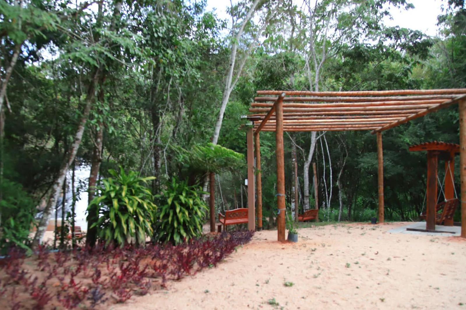 CASA DE CAMPO Banheira, Lareira e Cachoeira
