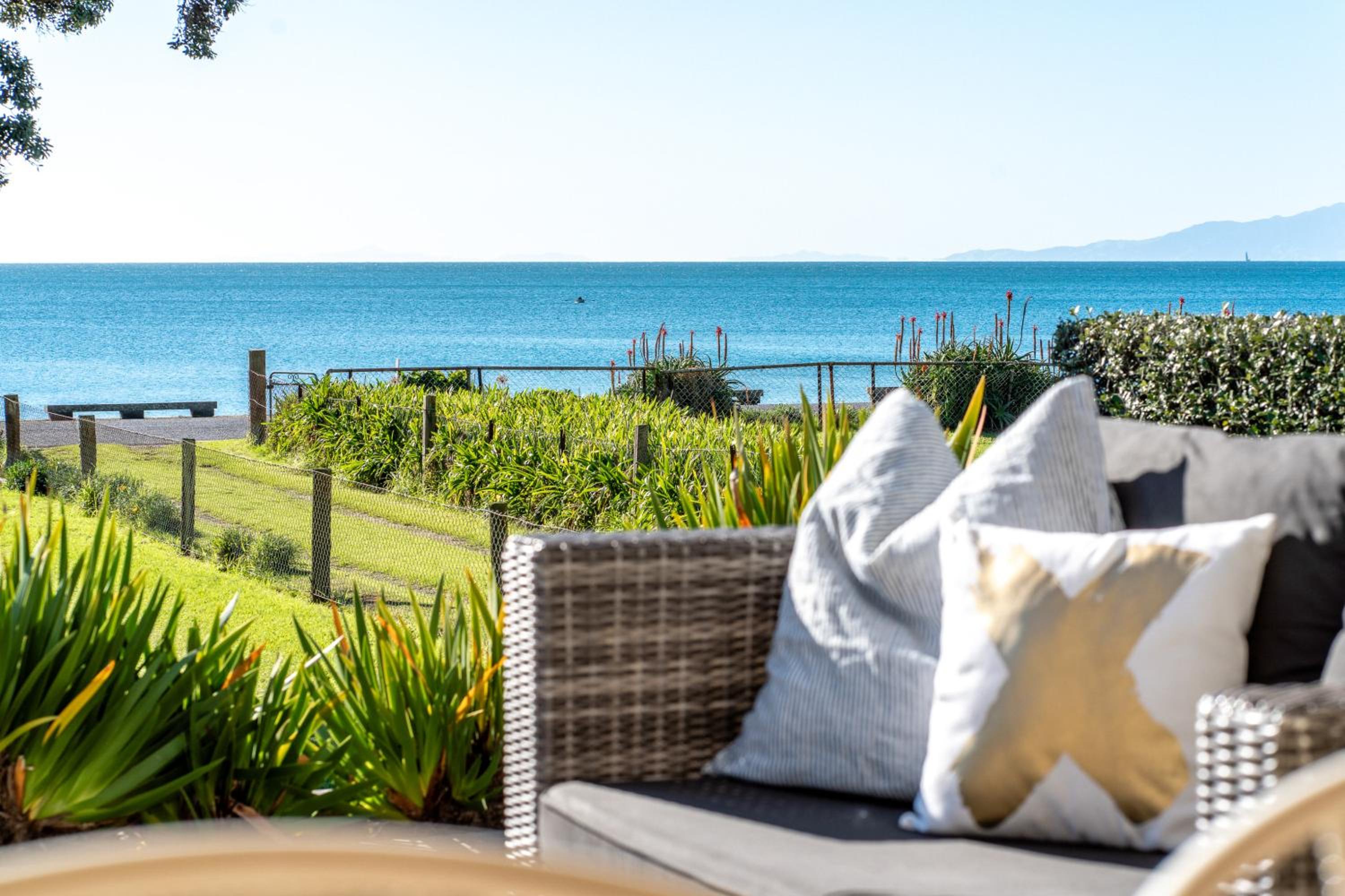 Onetangi Beachfront Escape - Coast & Country view 2