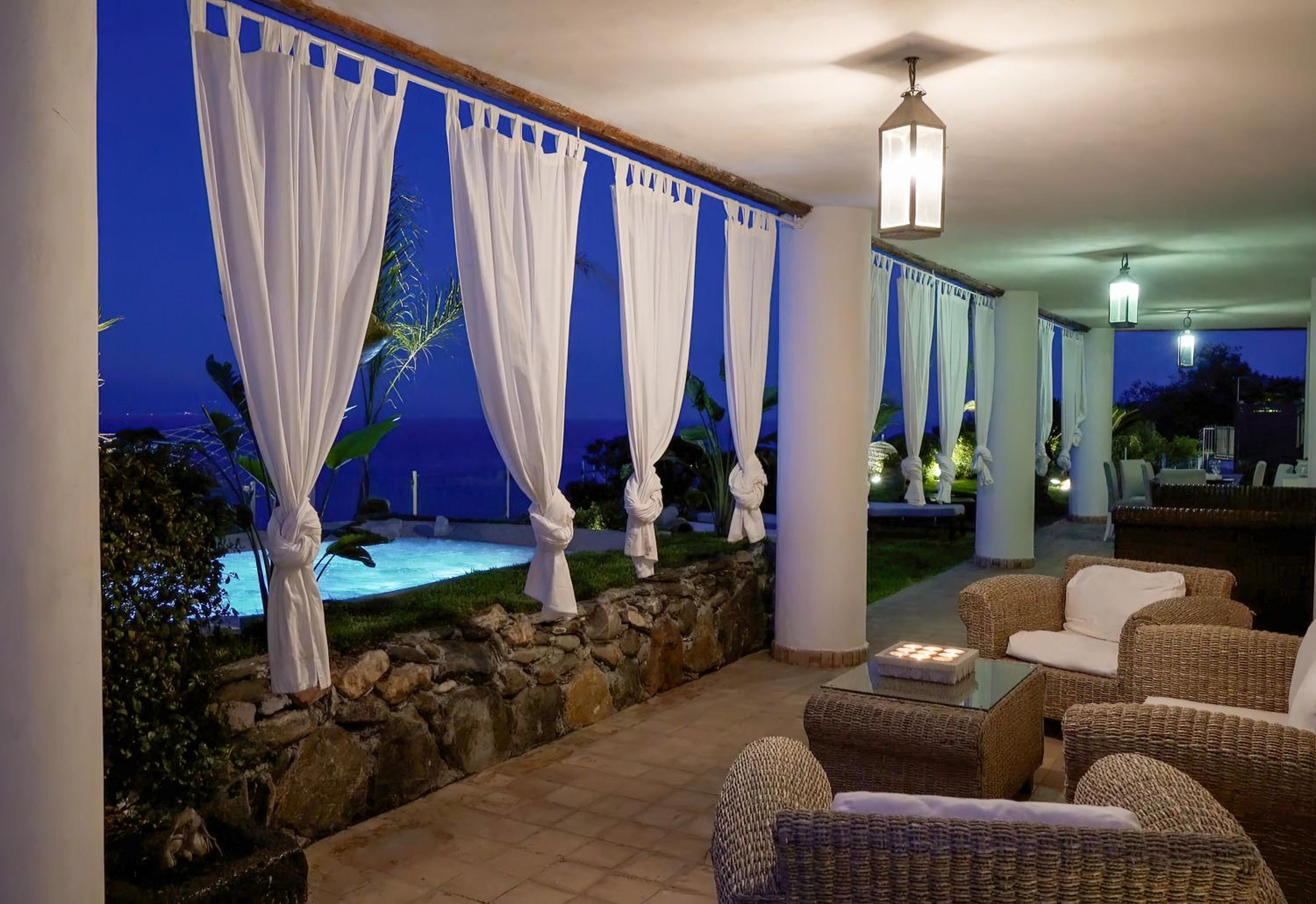 Luxury Taorum villa with spectacular sea views in Taormina