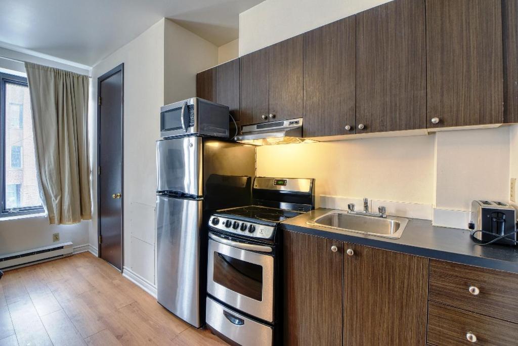 Studio Stays Downtown Montreal
