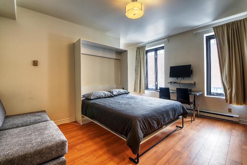 Studio Stays Downtown Montreal