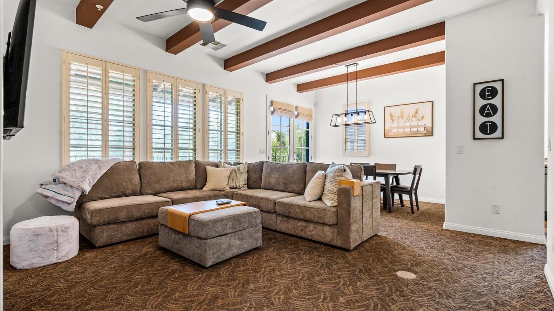 LV212 Freshly Furnished Upstairs 2 Bedroom Villa view 5