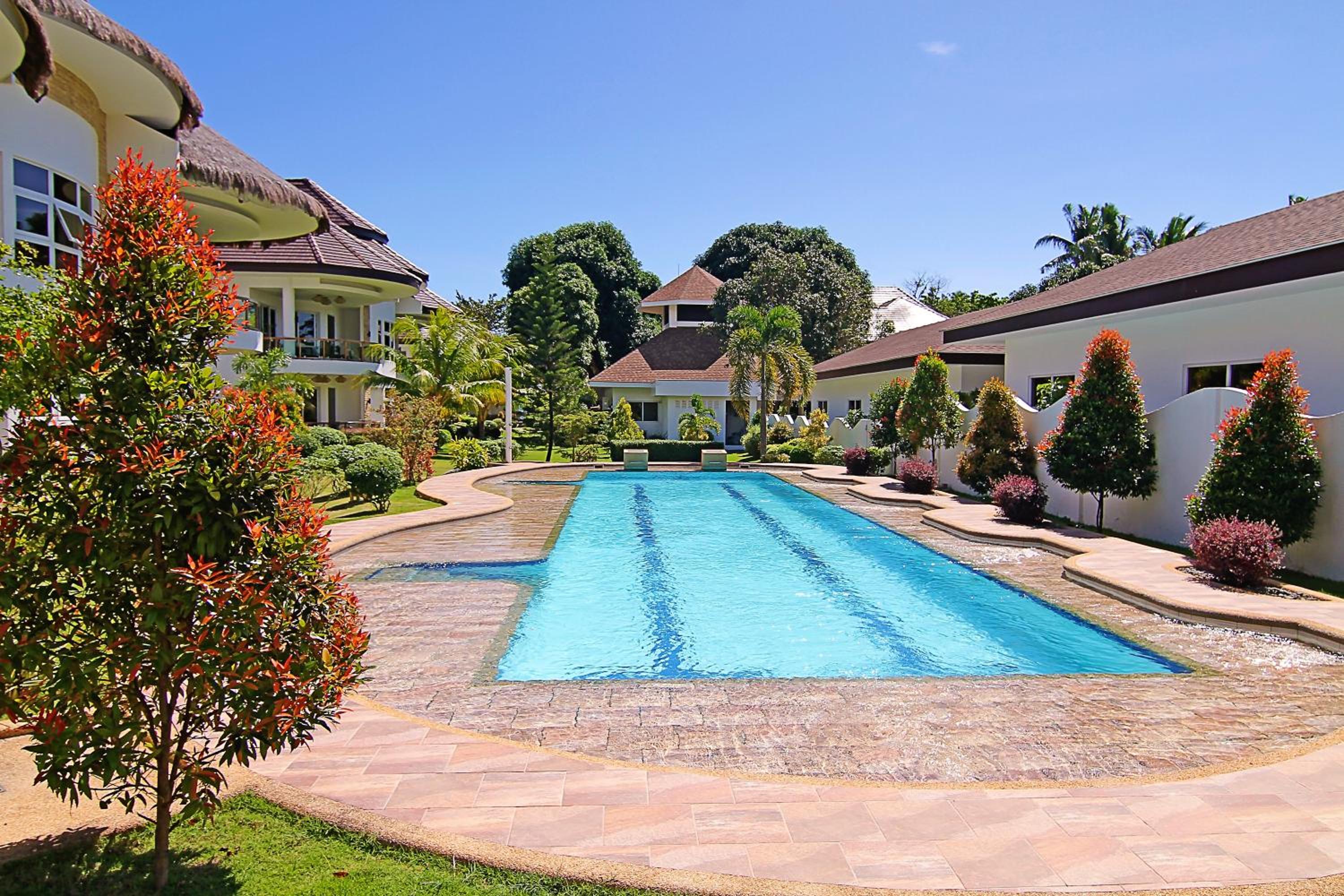 Vida Homes Condo Resort