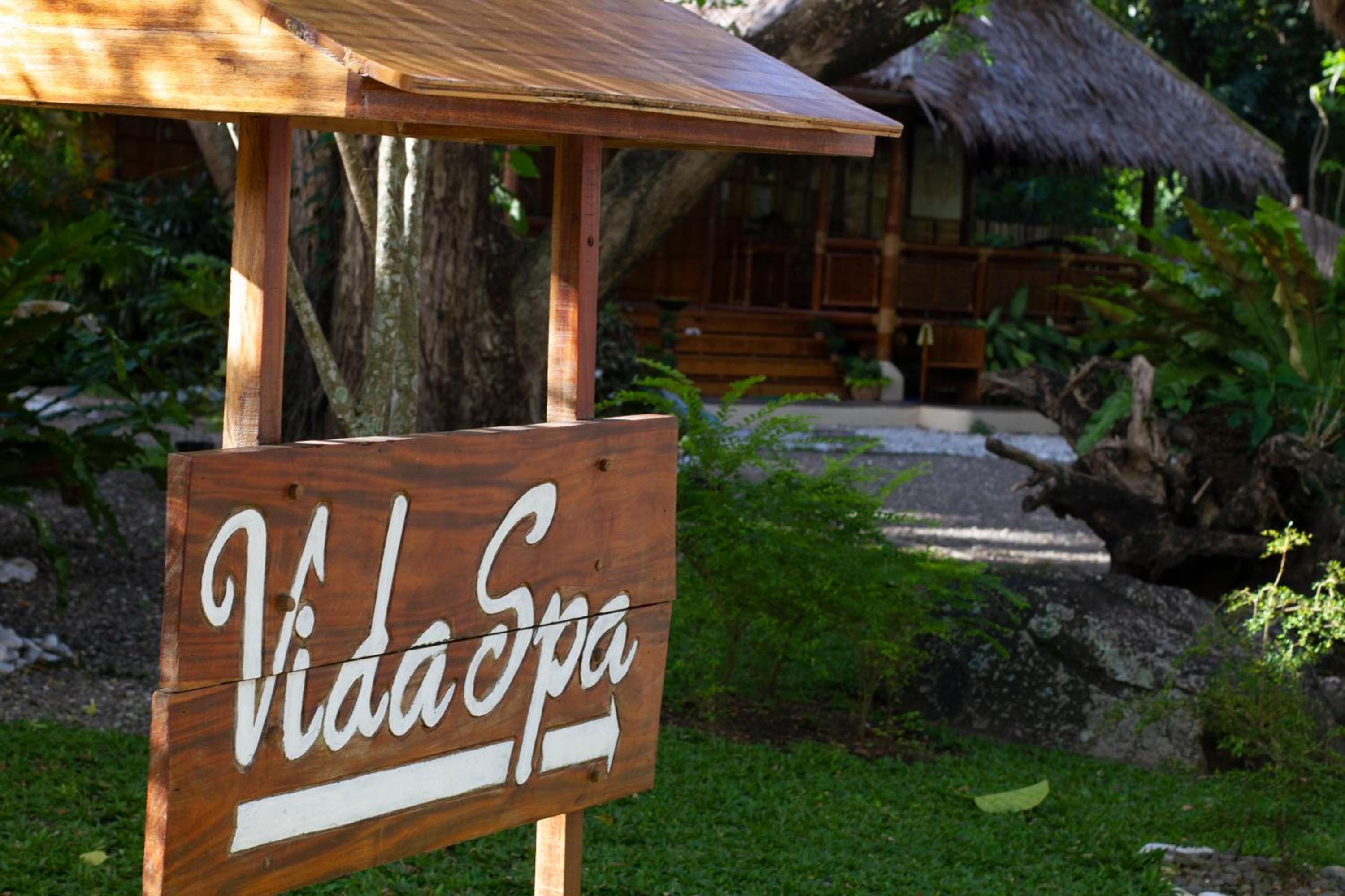 Vida Homes Condo Resort