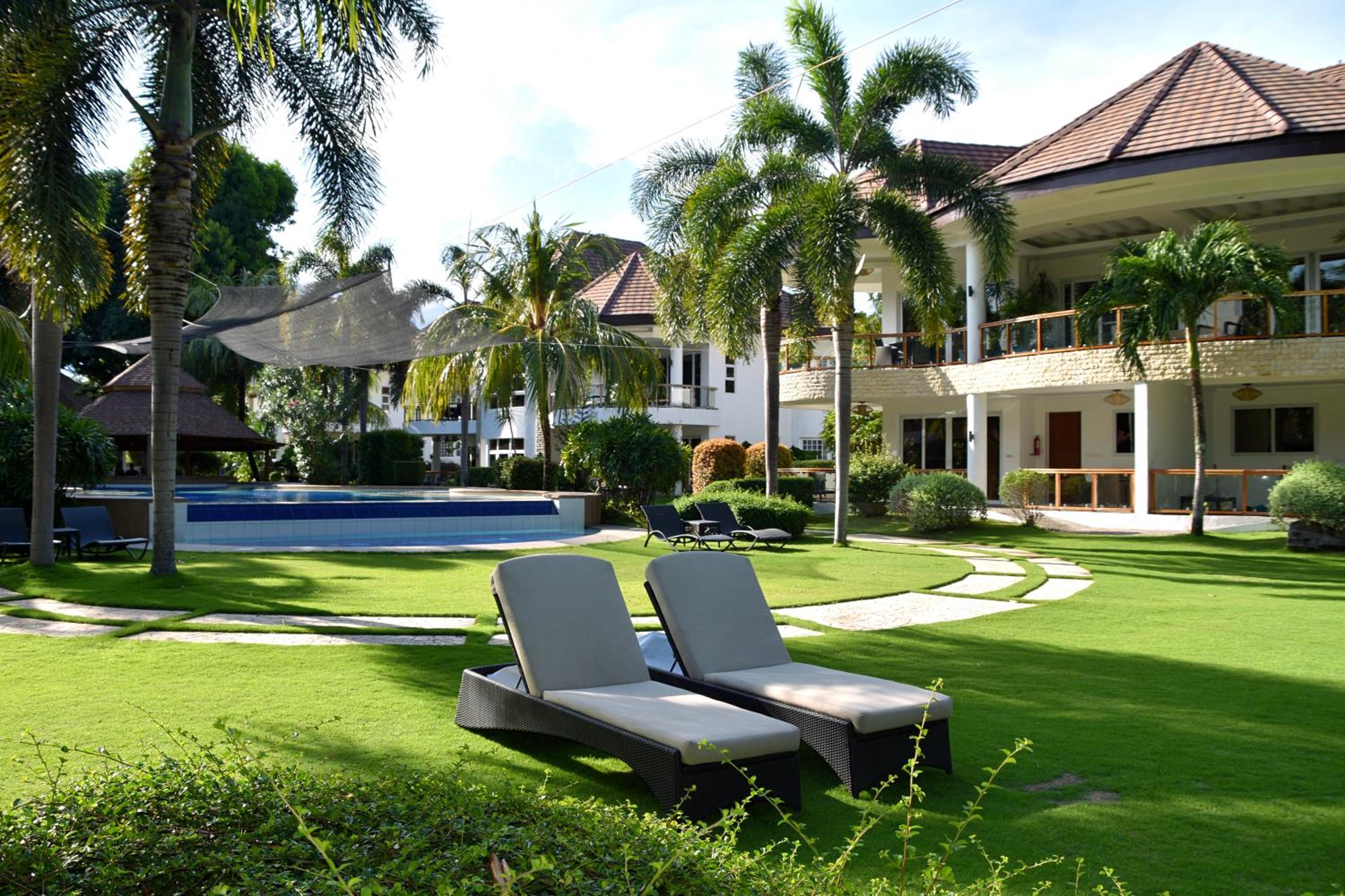 Vida Homes Condo Resort