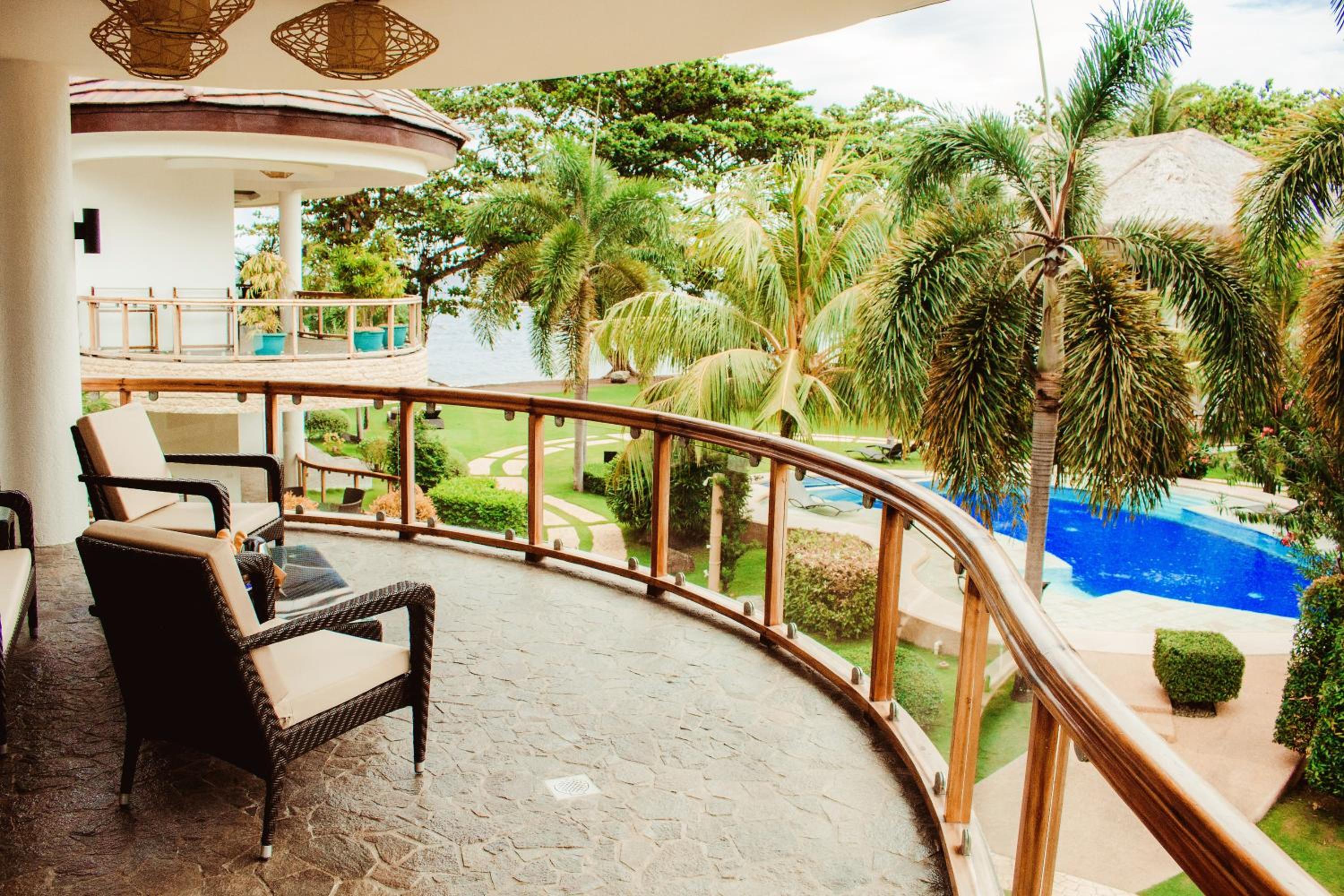 Vida Homes Condo Resort
