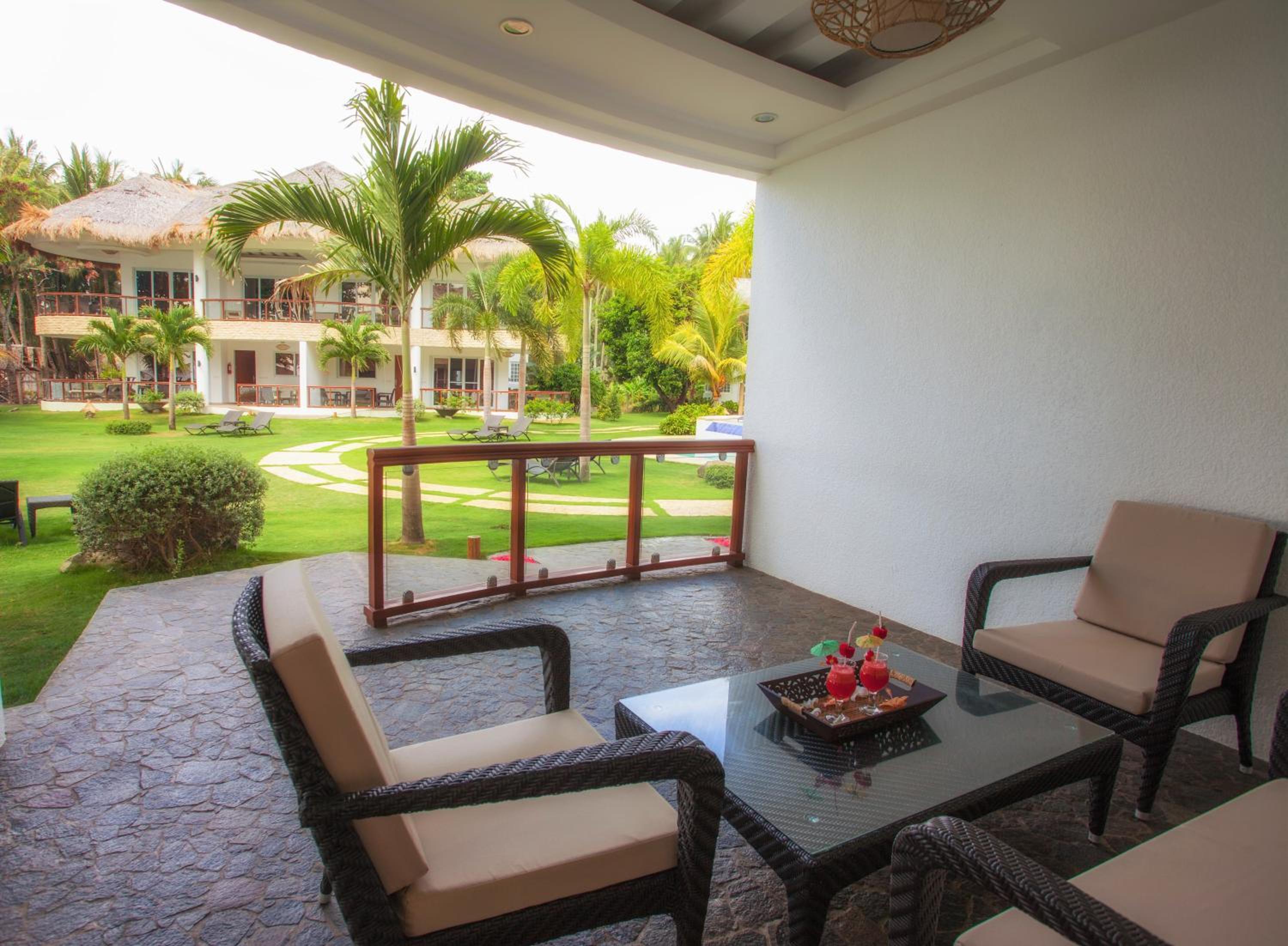 Vida Homes Condo Resort