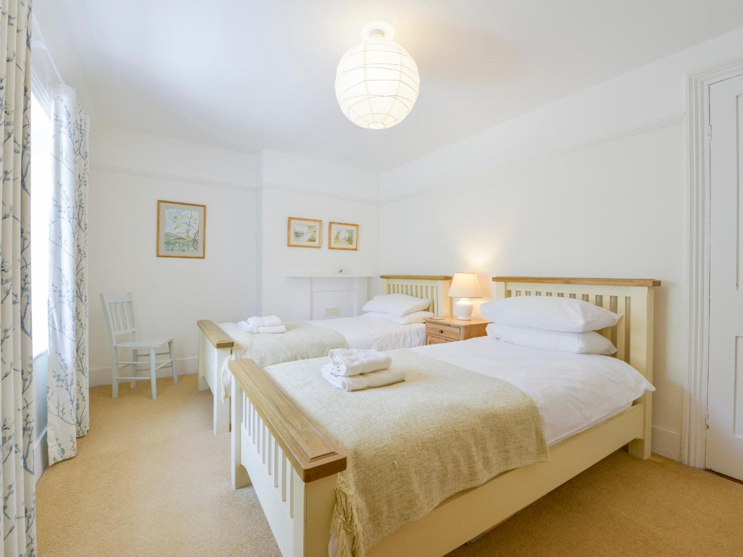 4 Coastguards Cottage