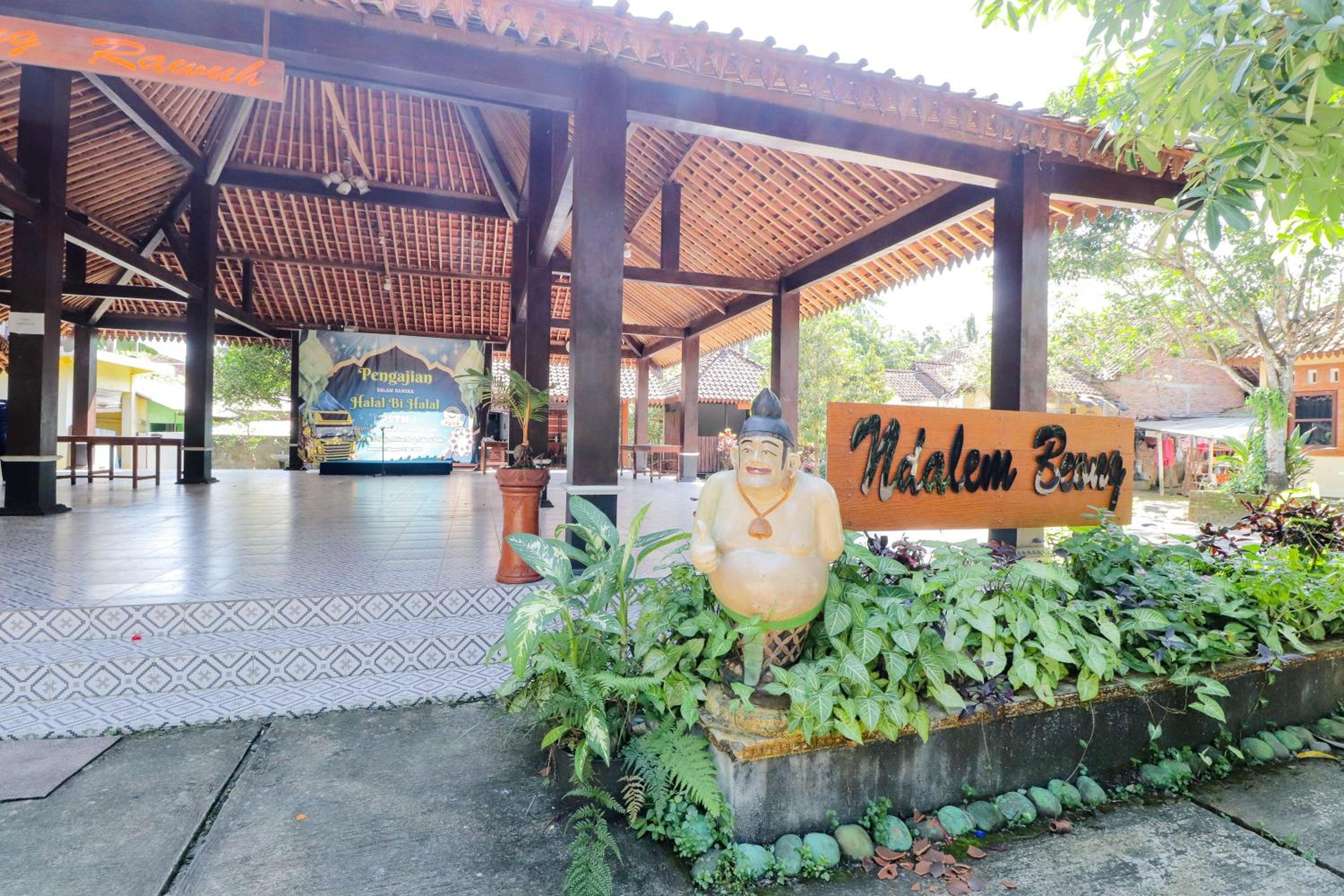 Omah Rohadi Syariah by Ndalem Beong view 2