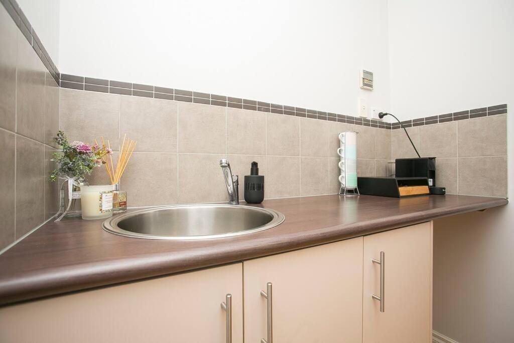 2 Luxury Canal Holiday Homes - Sleep 28