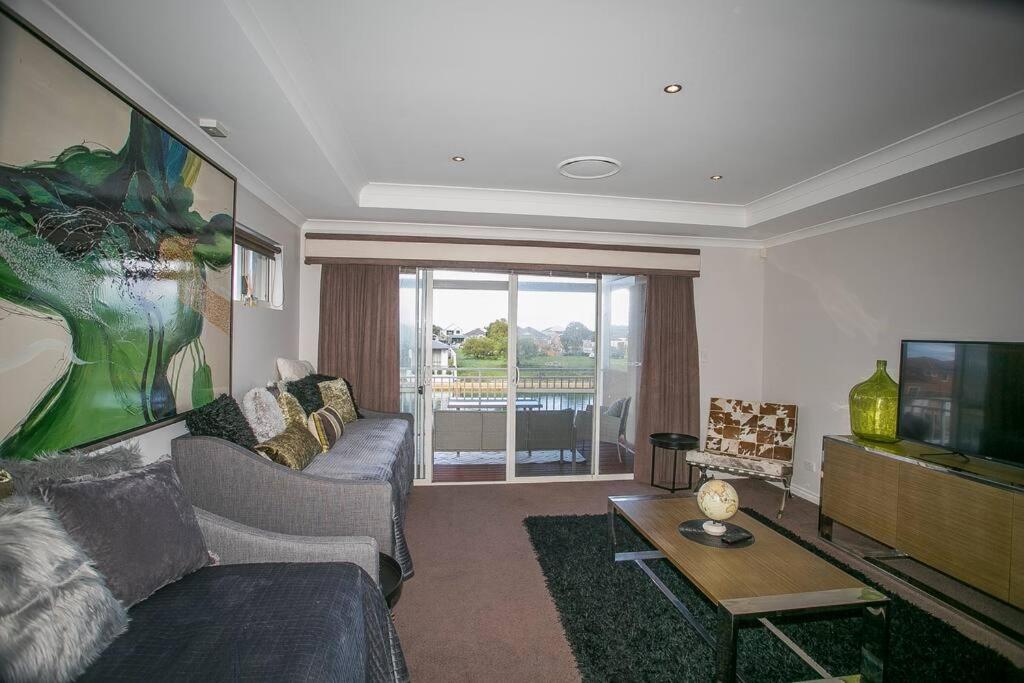 2 Luxury Canal Holiday Homes - Sleep 28
