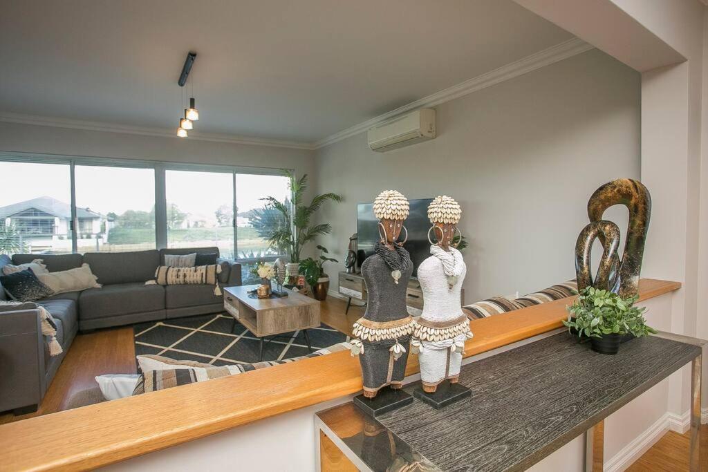 2 Luxury Canal Holiday Homes - Sleep 28