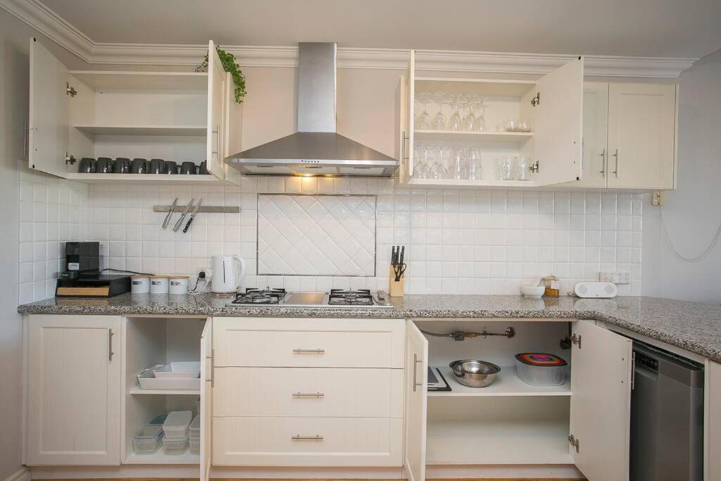 2 Luxury Canal Holiday Homes - Sleep 28