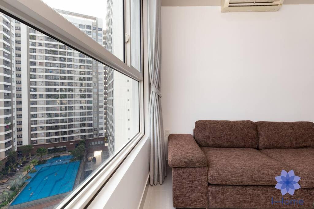 iHome Furnished Apartments in Orchard Garden Building with Free Gym & Pool, Airport Pick-Up Service