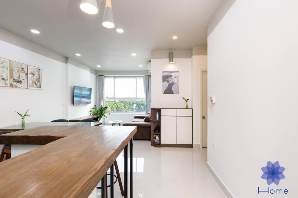 iHome Furnished Apartments in Orchard Garden Building with Free Gym & Pool, Airport Pick-Up Service