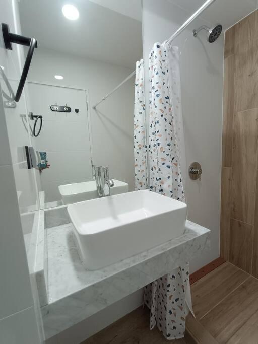 Runawasi Apartments - Killary Miraflores 2BDR