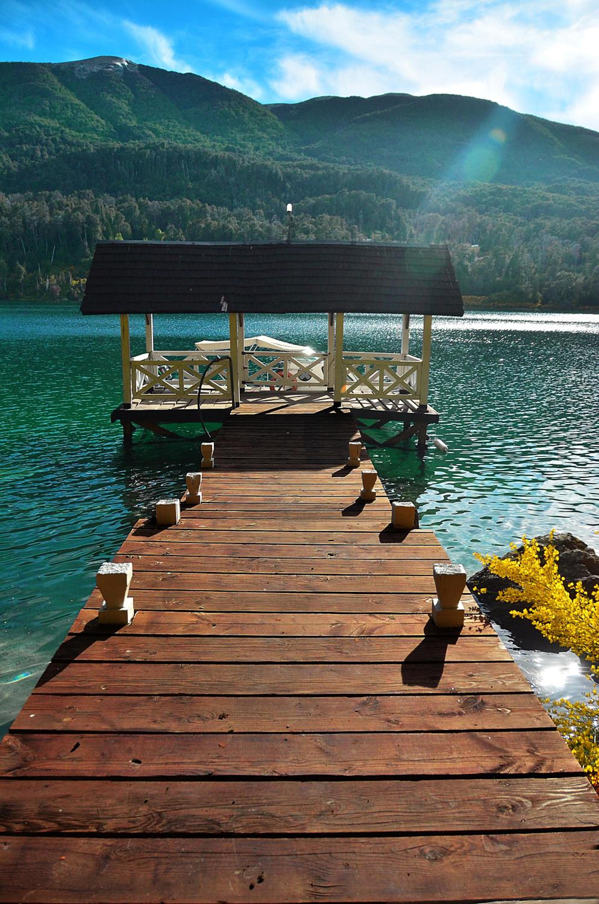 Dos Bahias Lake Resort