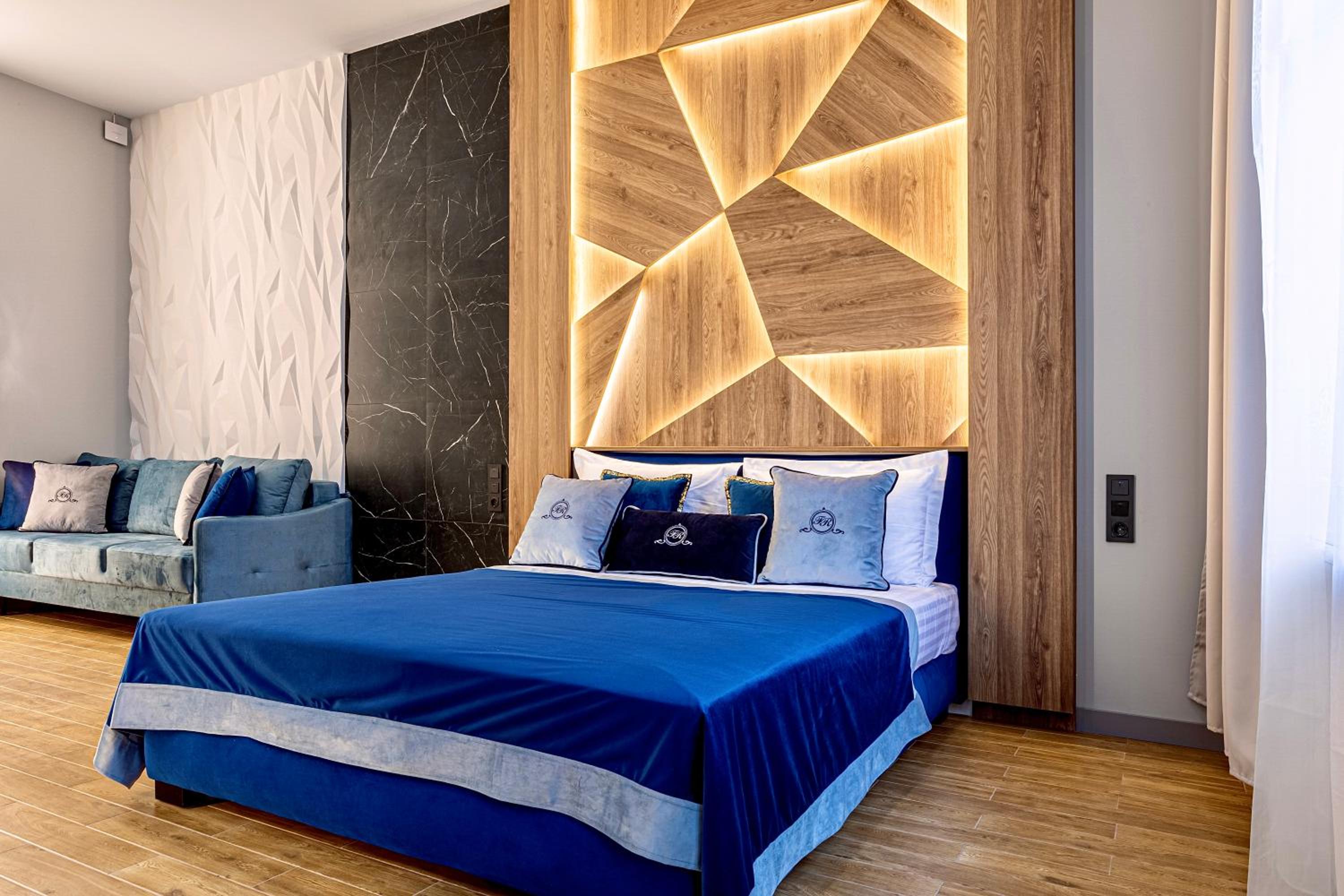 Central Family Boutique Apartments 2 view 4