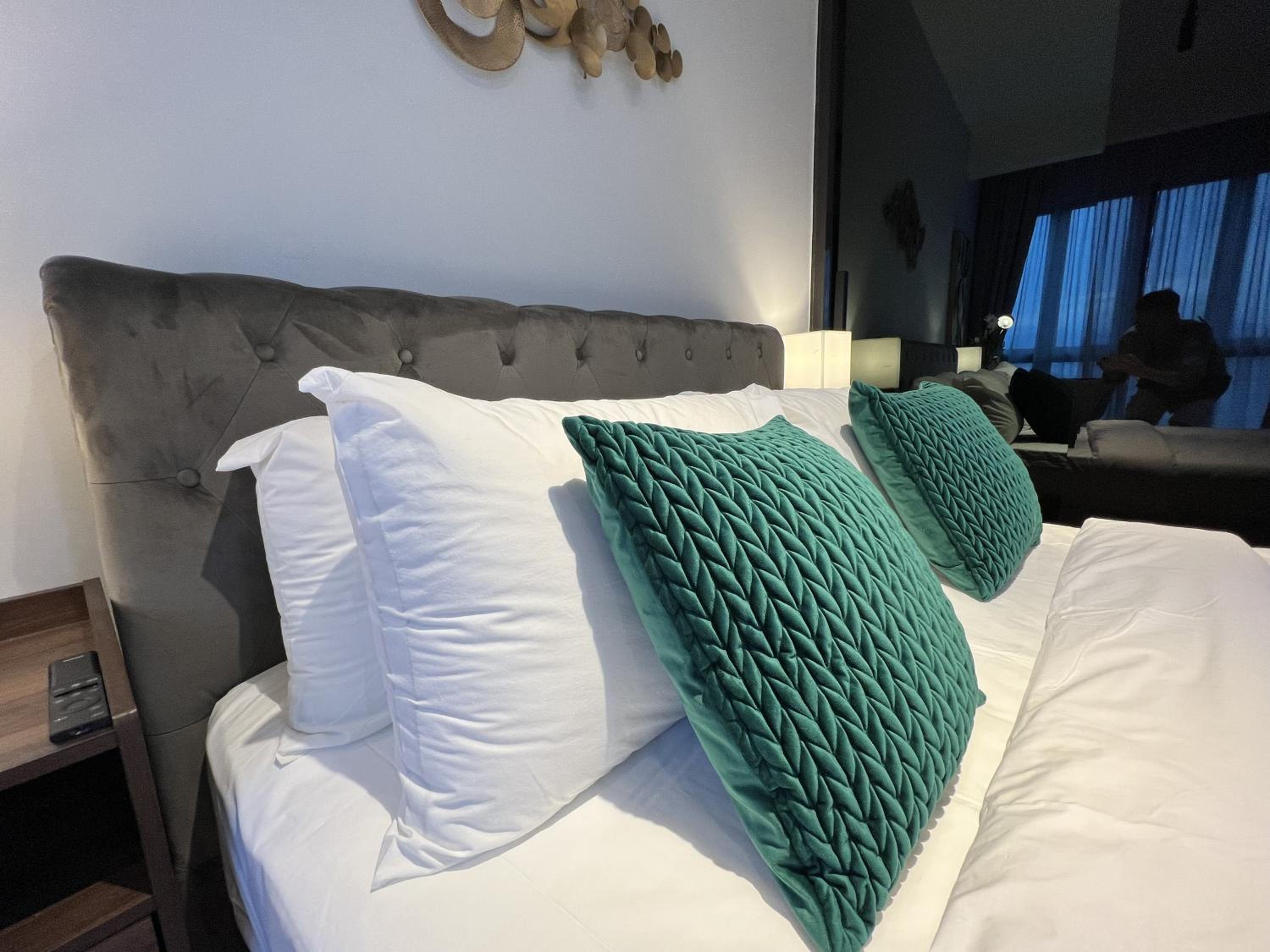 The LUXE By Infinitum by WSD