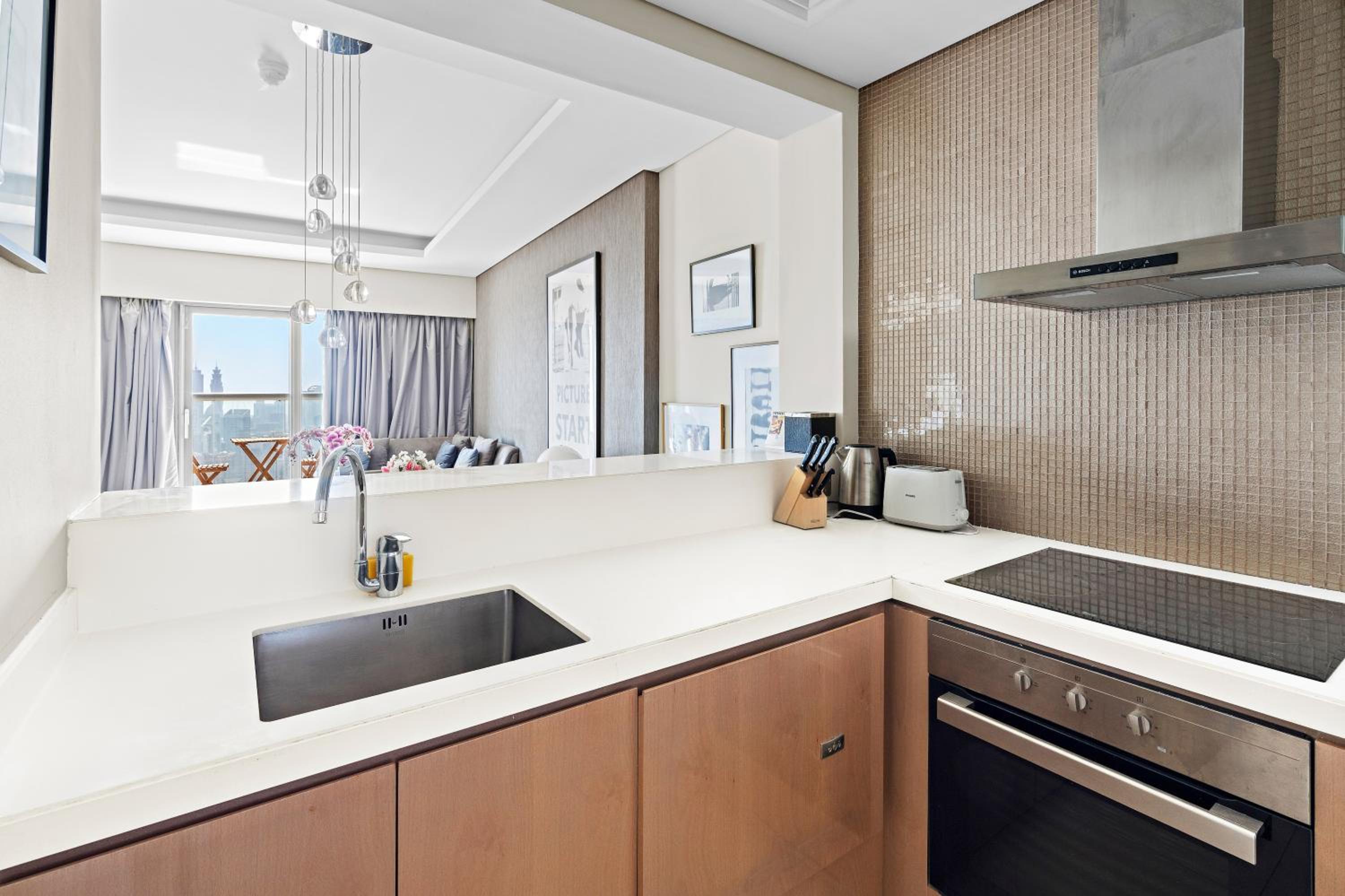ALiving Luxury 1BR Paramount Tower Business bay with Burj Khalifa View 6203