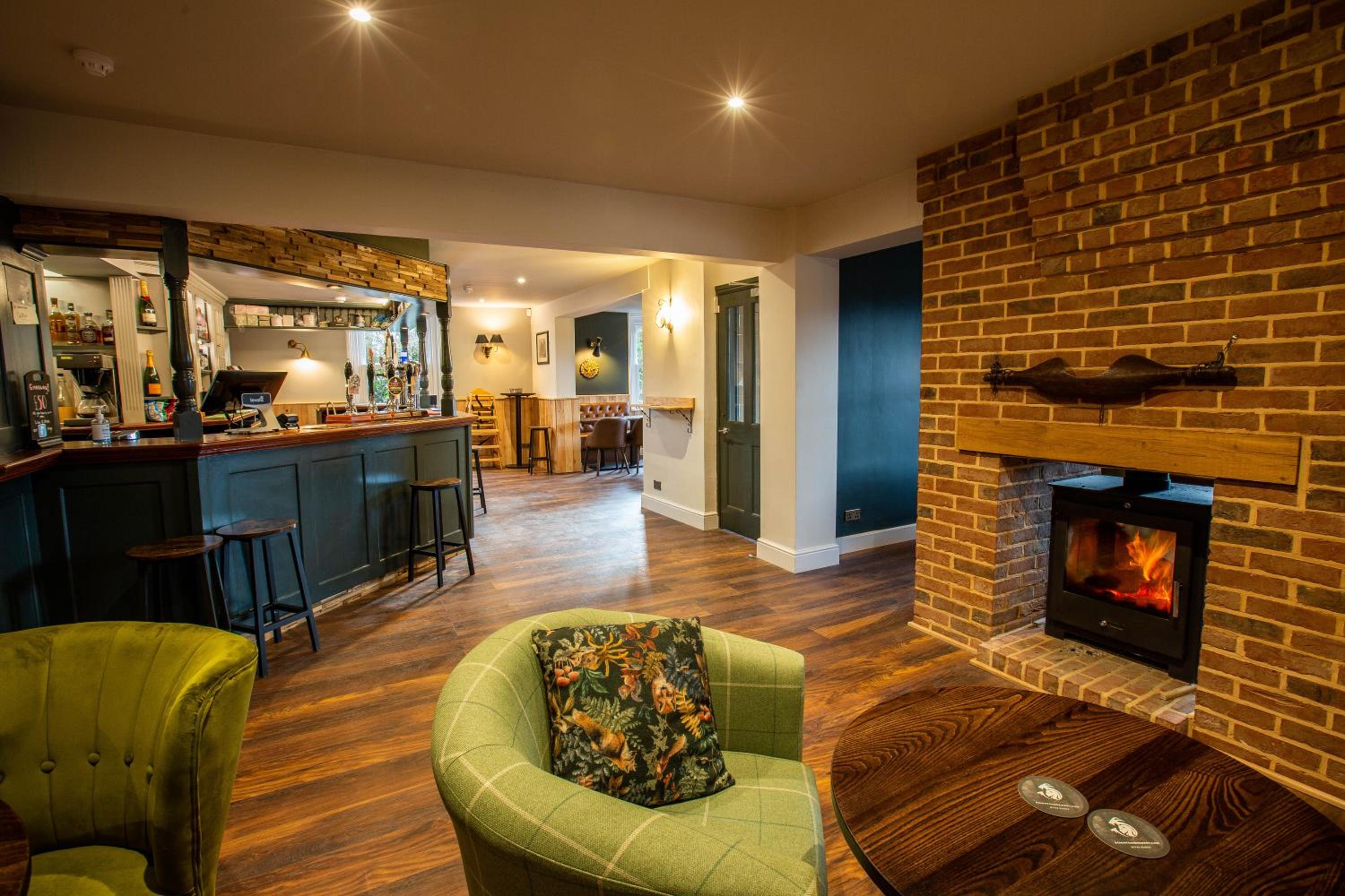 Woodfalls Inn